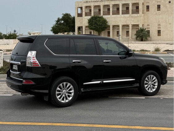 Lexus GX 460 2022 - Image 2