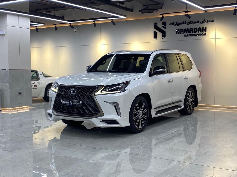 Lexus LX 570 S 2016 - Image 1