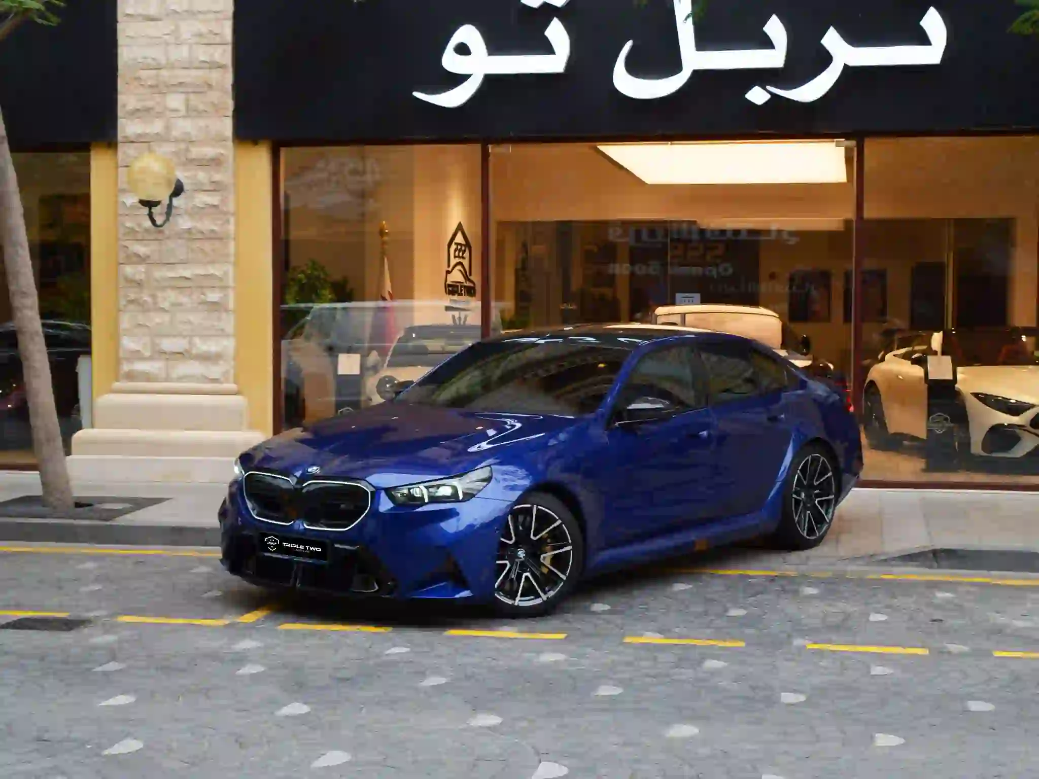 BMW M-Series 5. 2025 - Image 3