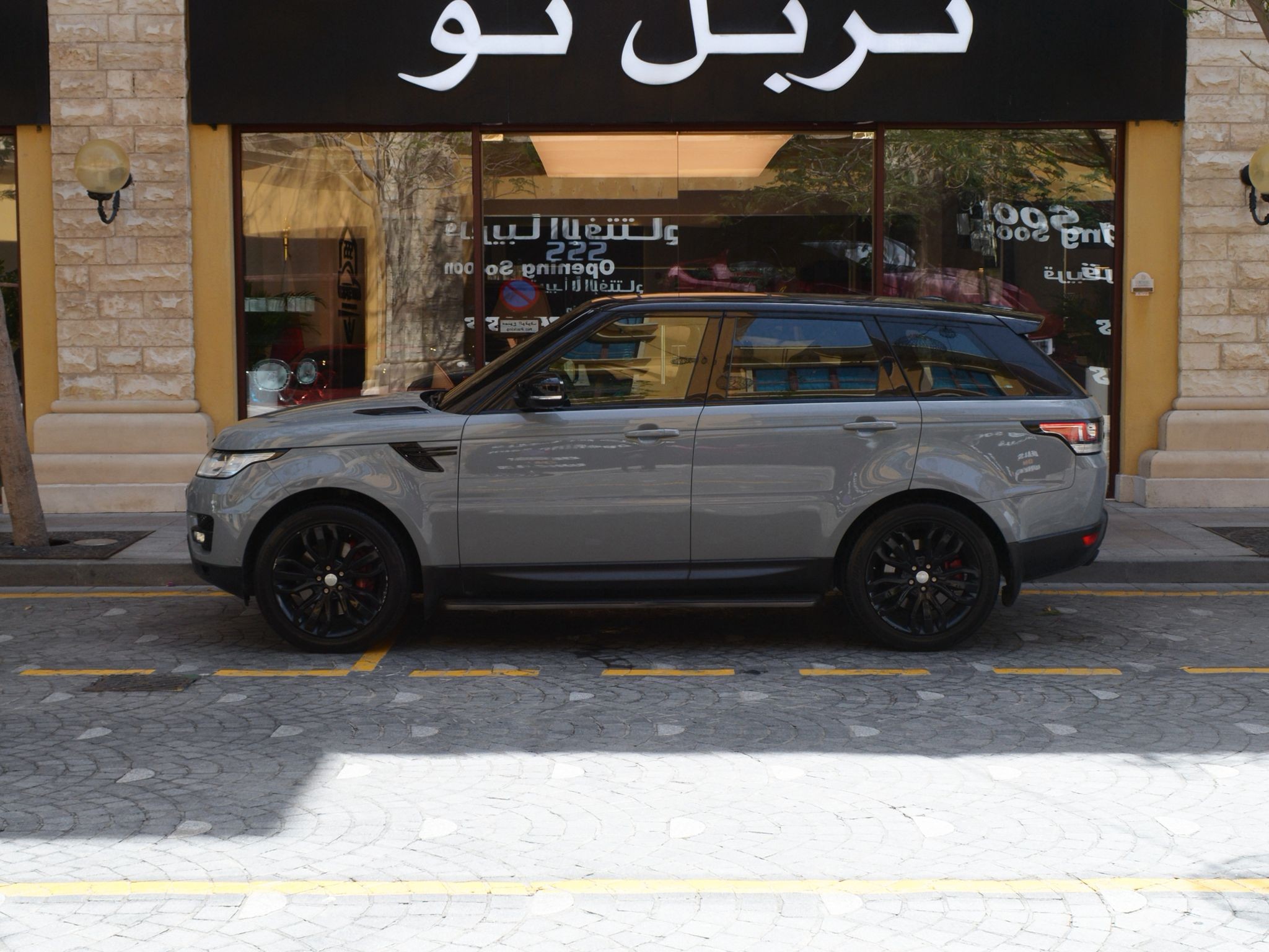 Land Rover Range Rover Sport 2016 - Image 2