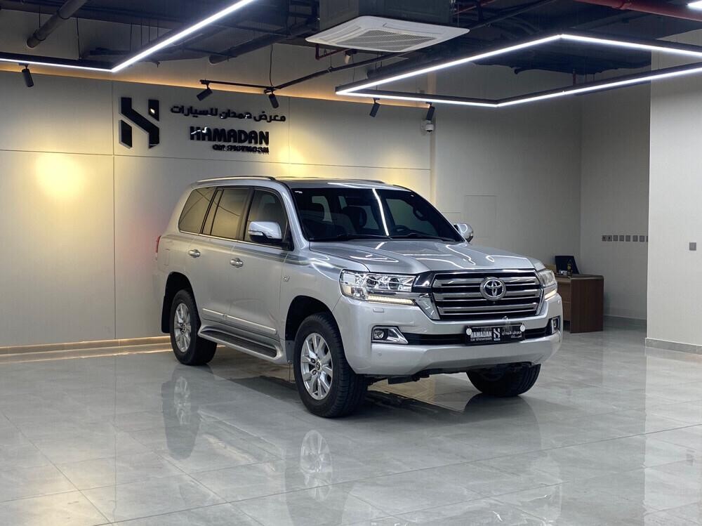 Toyota Land Cruiser VX.R 2019 - Image 2