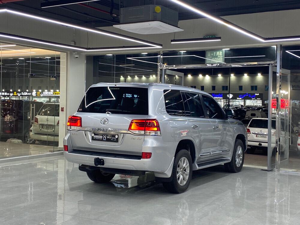 Toyota Land Cruiser VX.R 2019 - Image 3