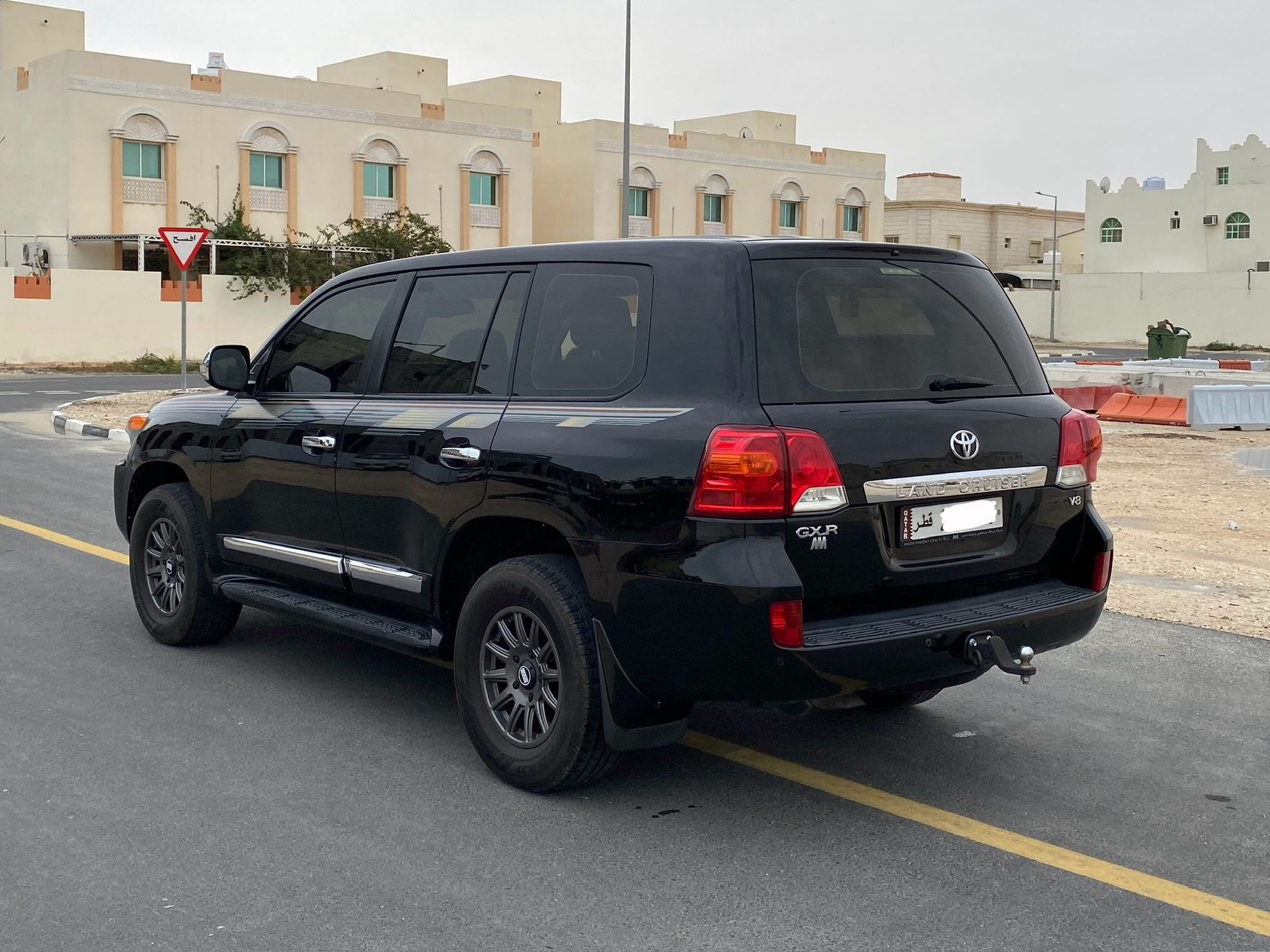 Toyota Land Cruiser GXR v8 2014 - Image 4