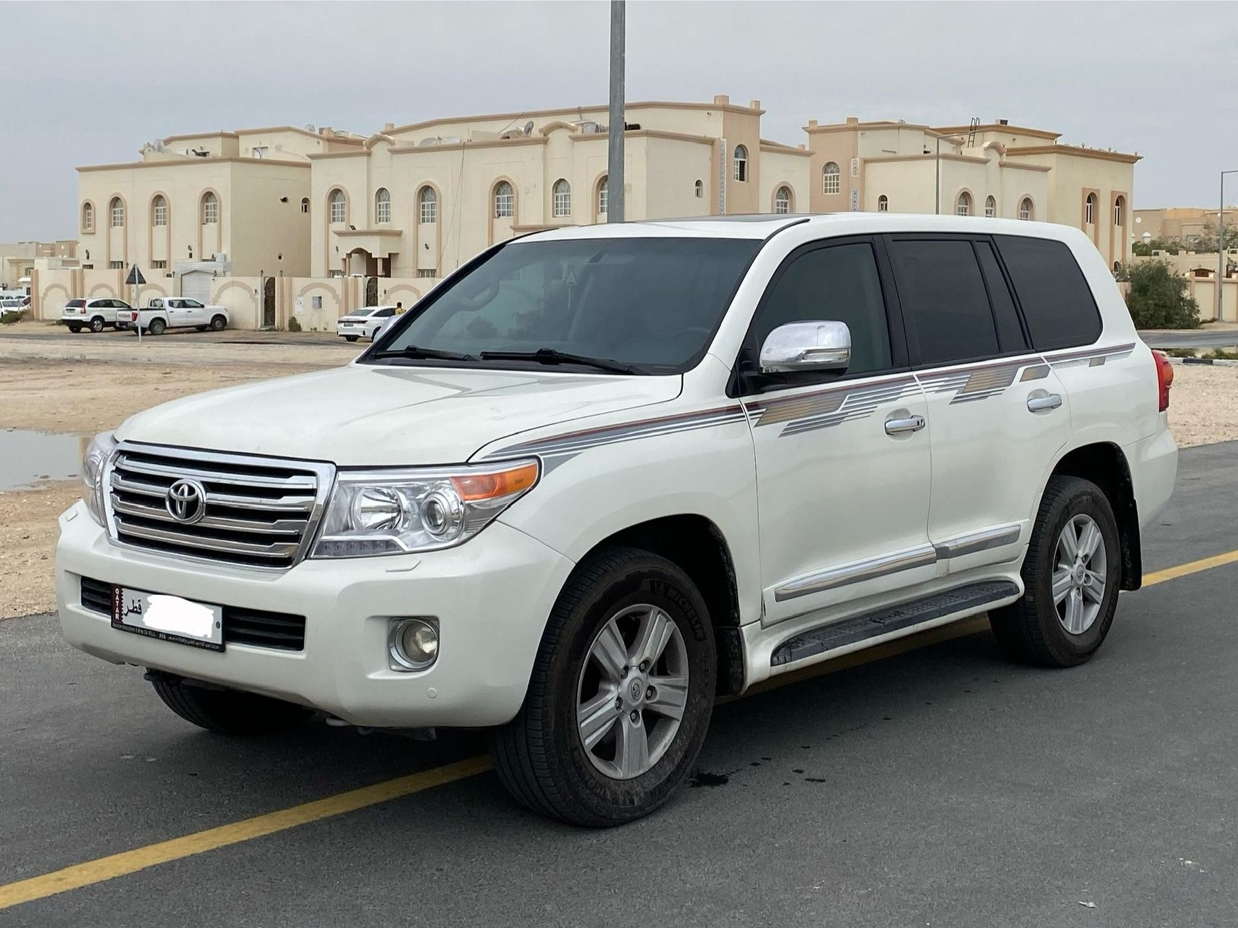 Toyota Land Cruiser GXR v8 2014 - Image 1