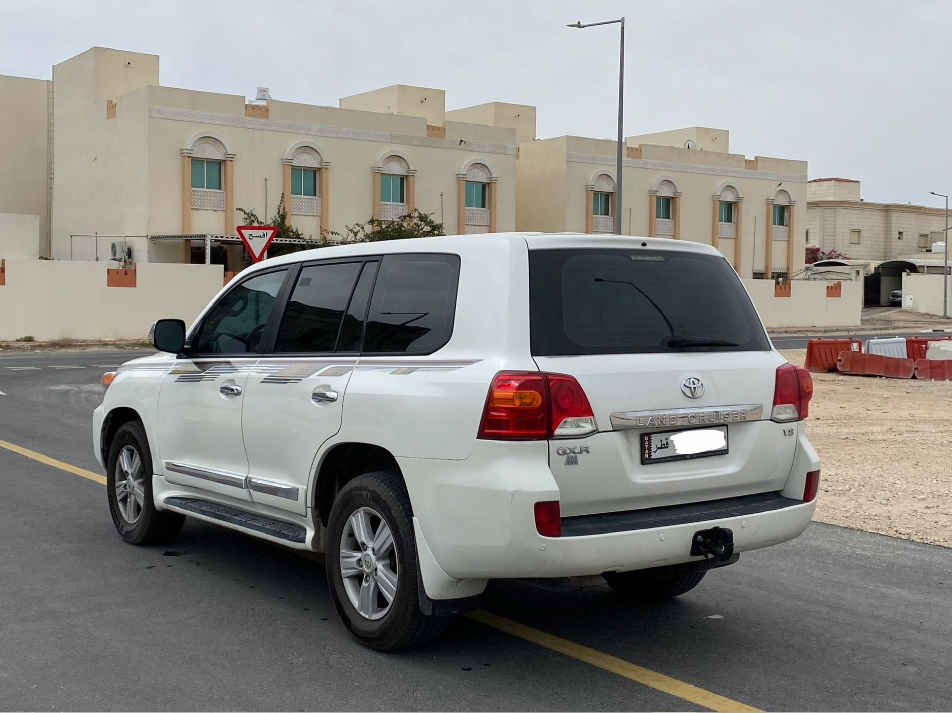 Toyota Land Cruiser GXR v8 2014 - Image 4