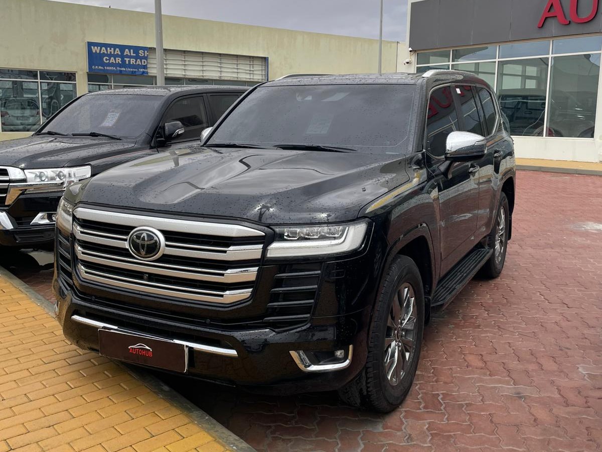 Toyota Land Cruiser VX.R 2022 - Image 1