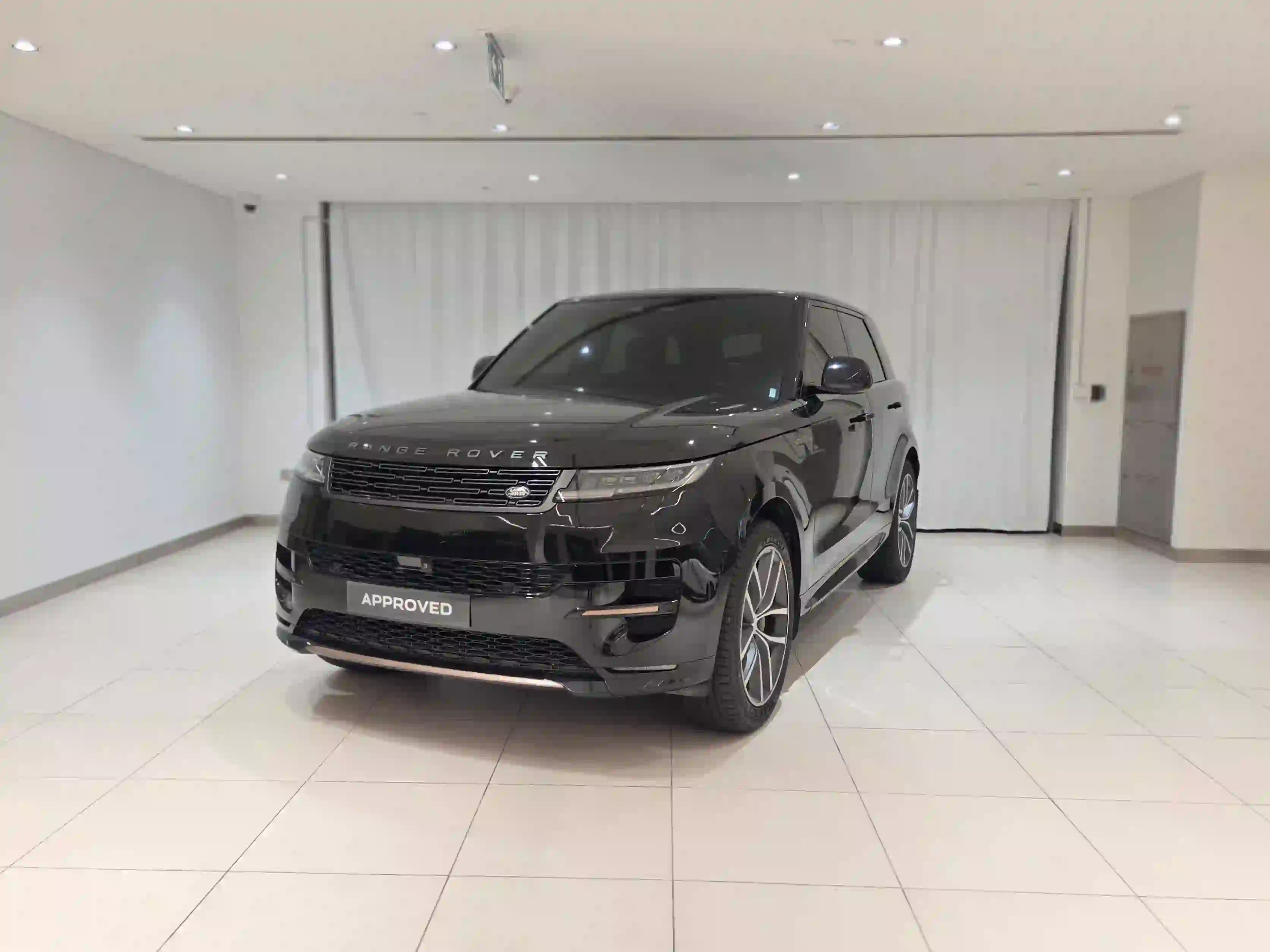 Land Rover Range Rover Sport 3.0i6 Dynamic SE 2025 - Image 1