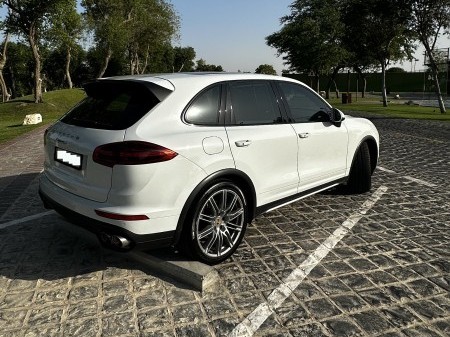 Porsche Cayenne S  2015 - Image 4
