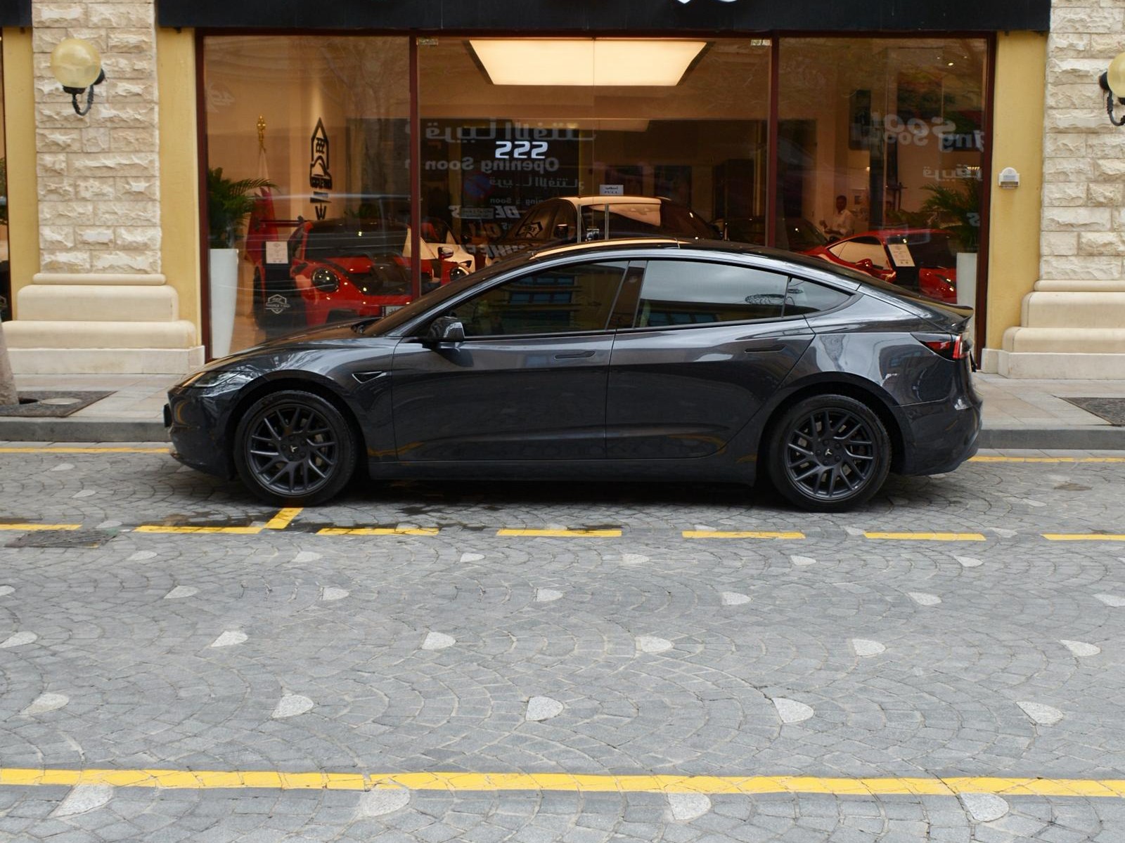 Tesla Model 3  2024 - Image 4