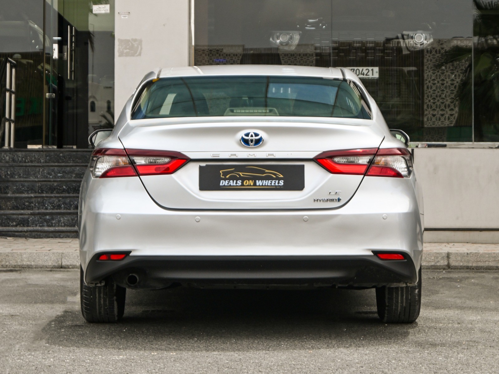 Toyota Camry LE 2022 - Image 2