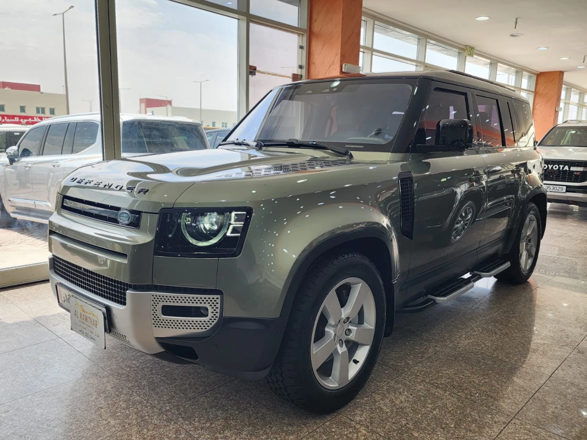 Land Rover Defender 110 3.0i6 HSE 2022