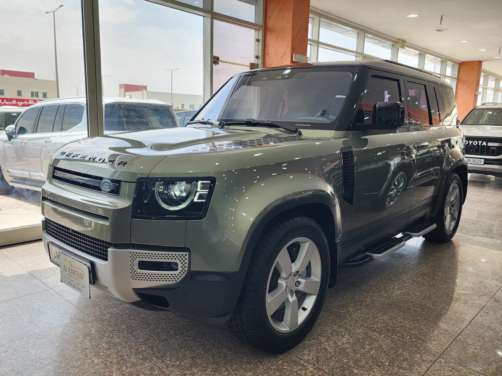 Land Rover Defender 110 3.0i6 HSE 2022