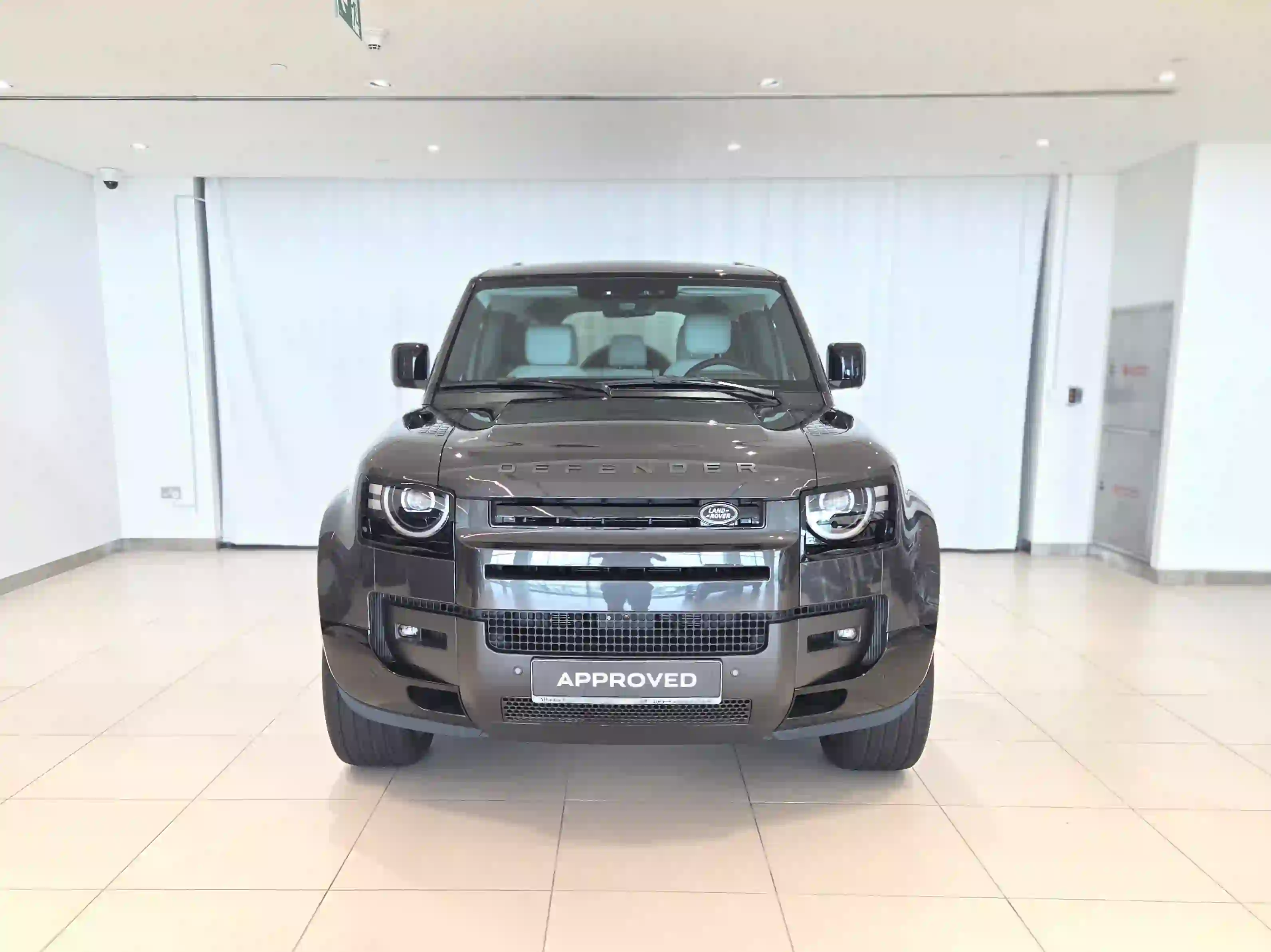 Land Rover Defender 110 3.0i6 X-Dynamic HSE 2026 - Image 2