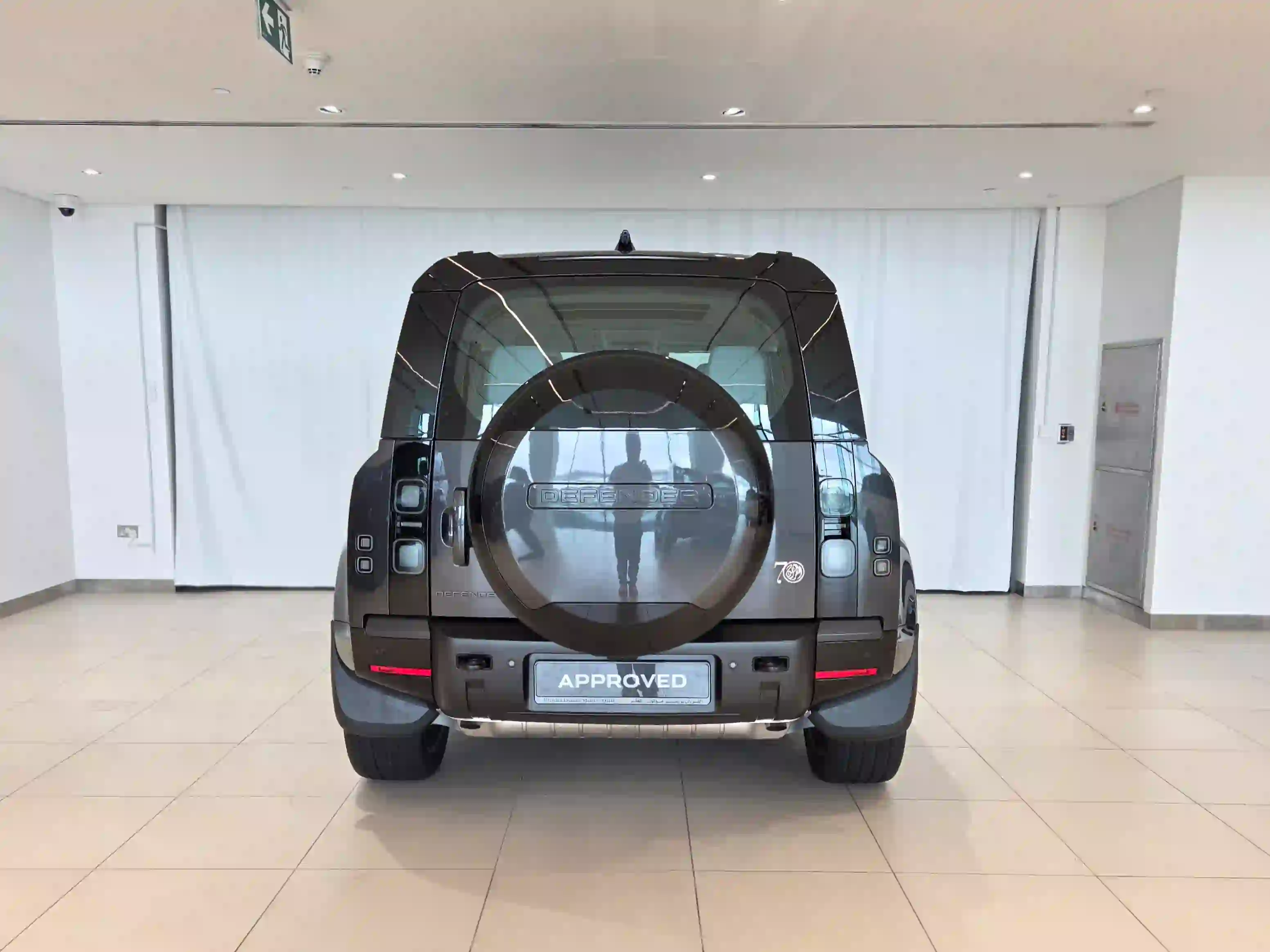 Land Rover Defender 110 3.0i6 X-Dynamic HSE 2026 - Image 4