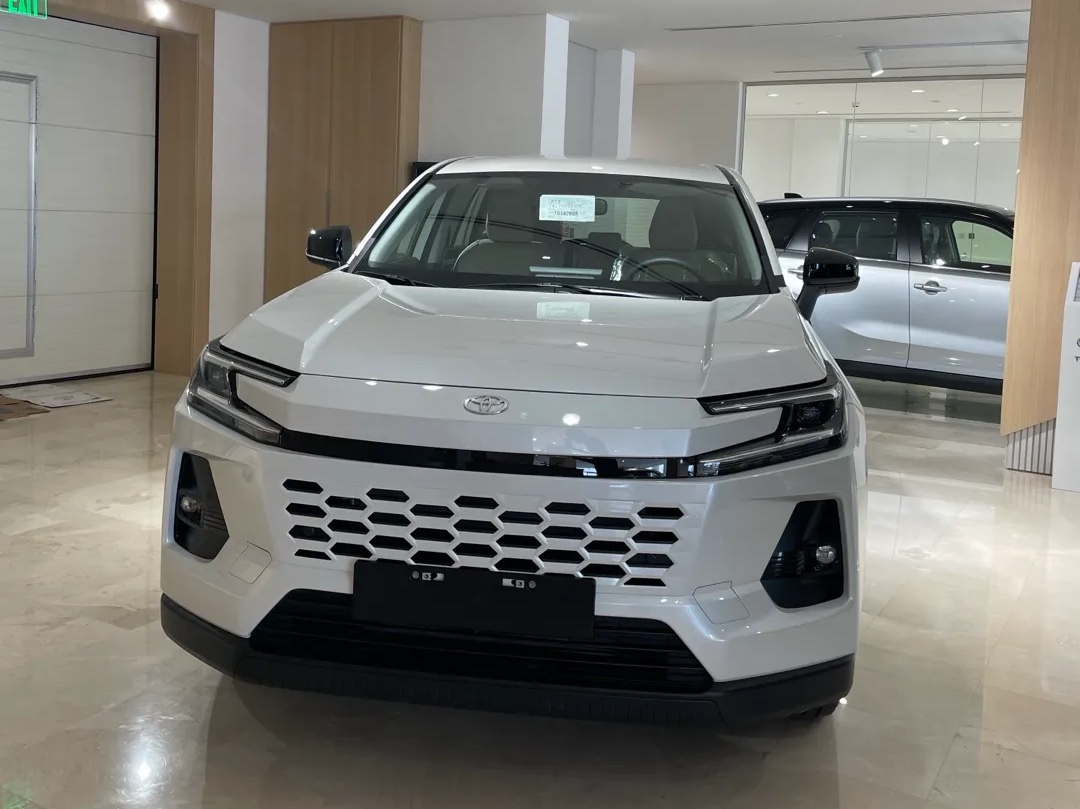Toyota RAV4 LE HYBRID 2026 - Image 2