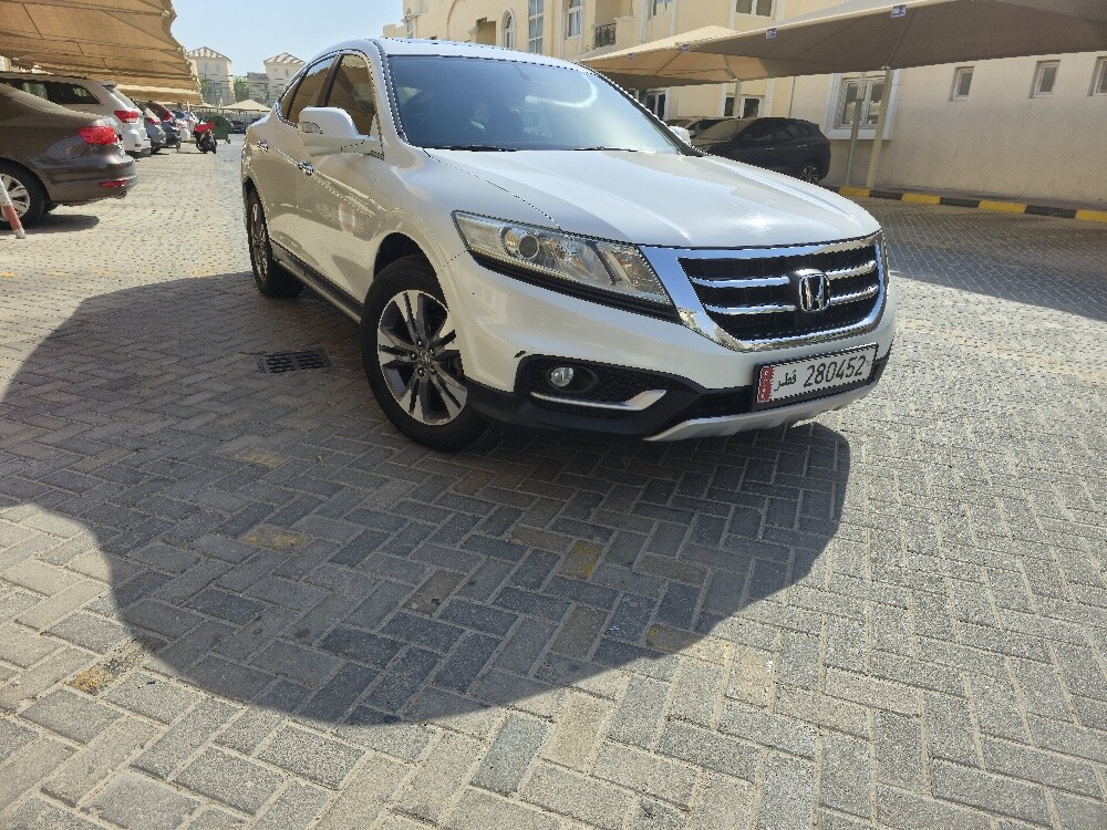 Honda Crosstour 2013 - Image 2
