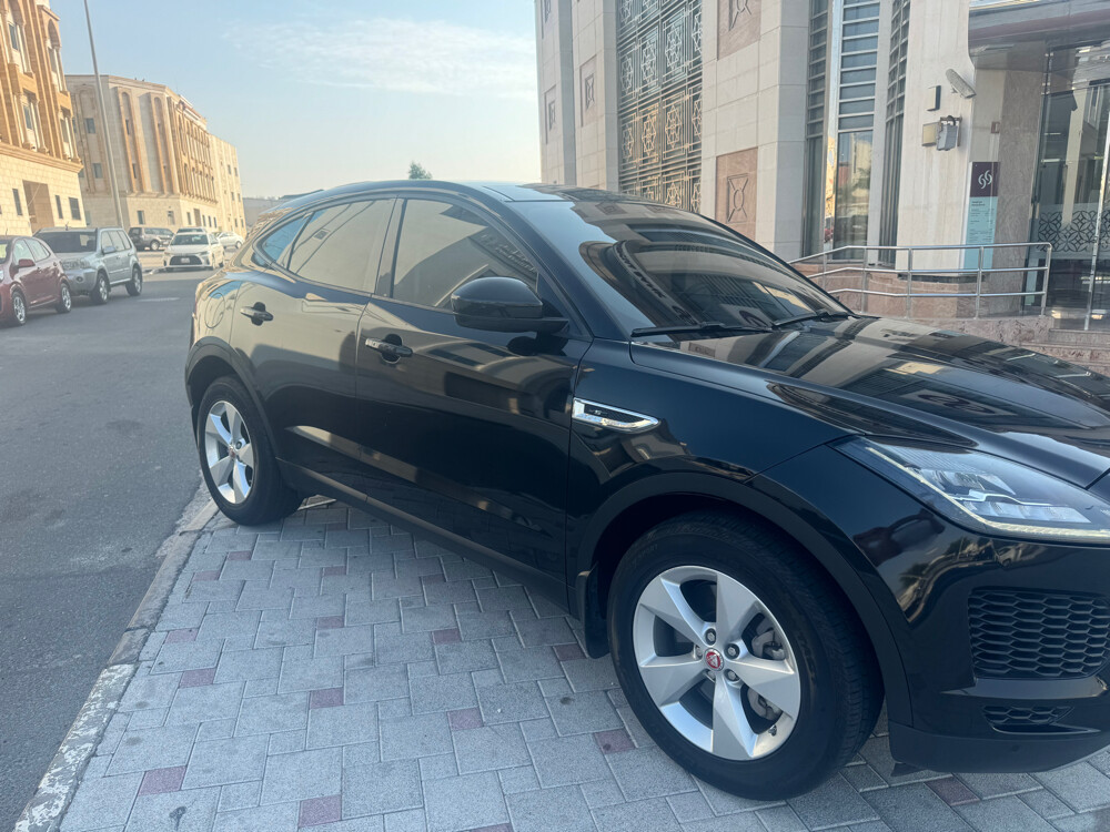 Jaguar E-pace 2019 - Image 2