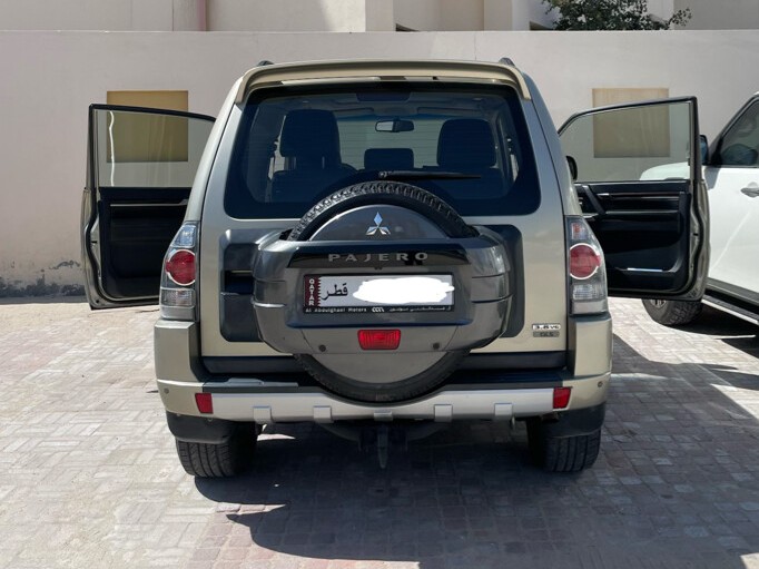 Mitsubishi Pajero 3.8 2016 - Image 3