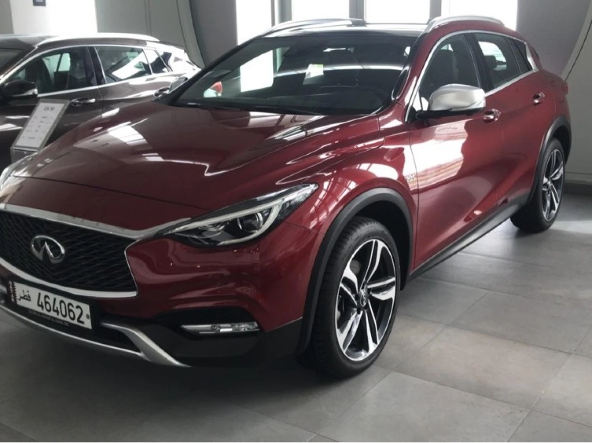 Infiniti Q30S 2019