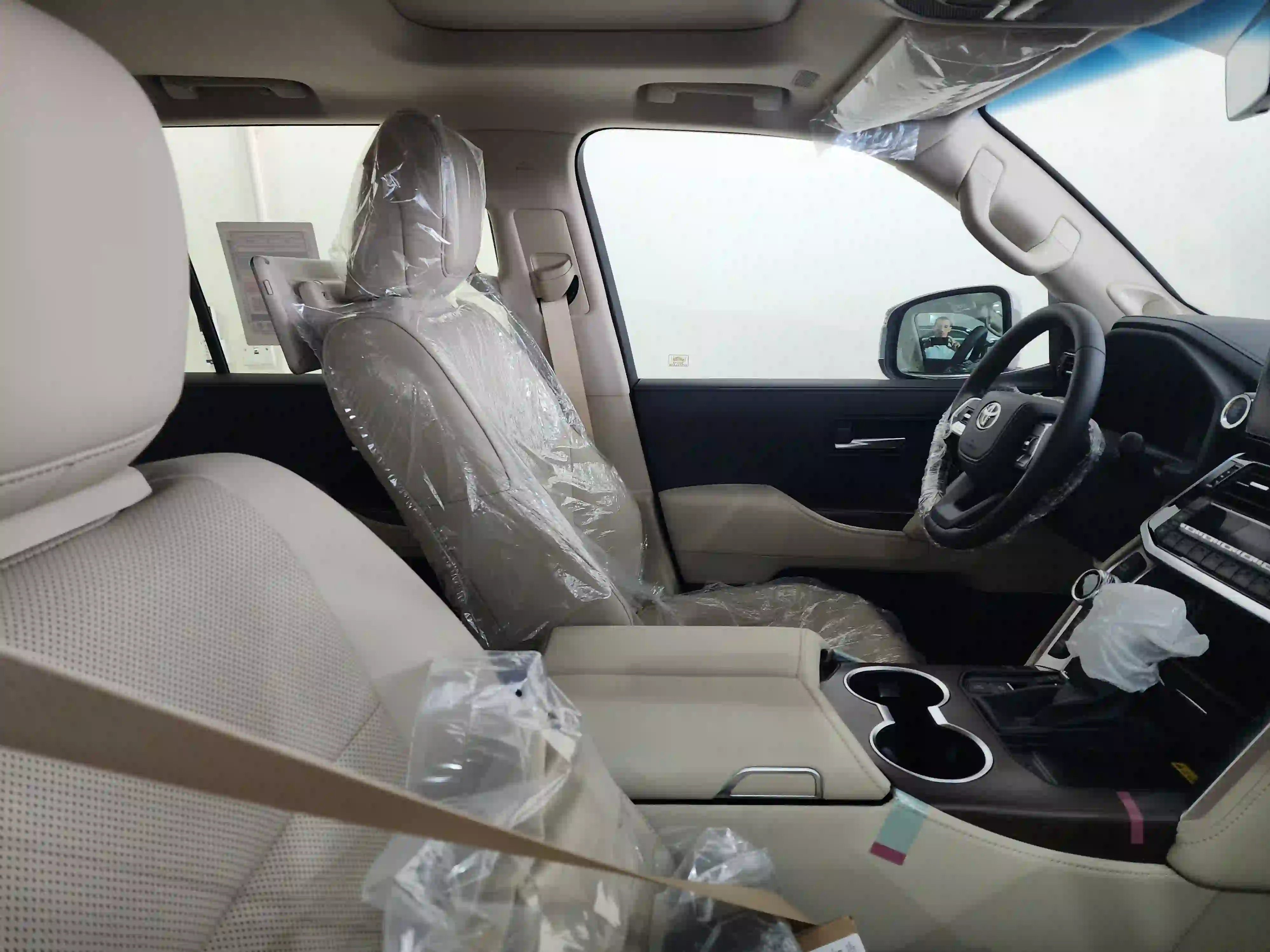 Toyota Land Cruiser VX 2026 - Image 4