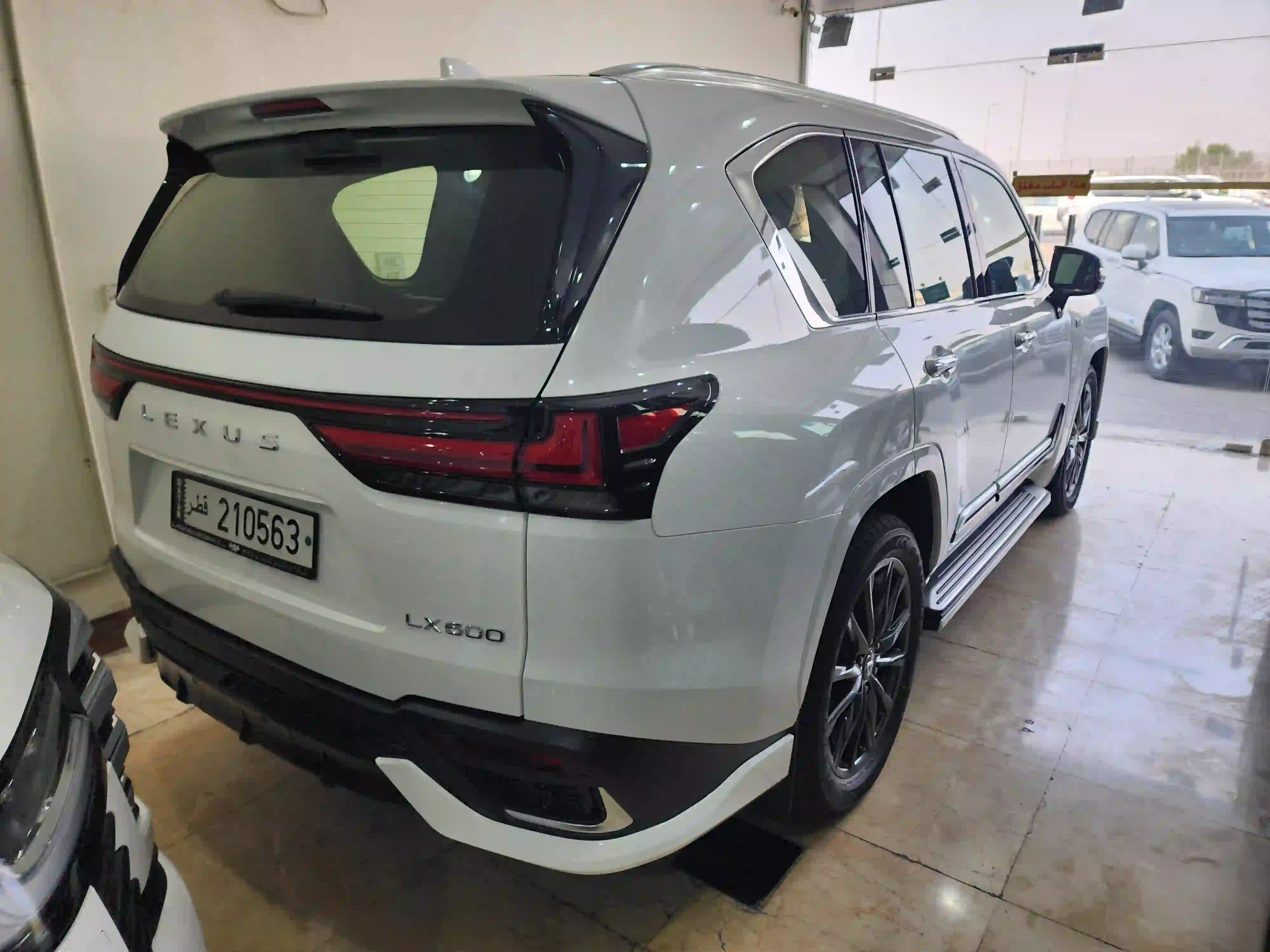 Lexus LX 600  F-Sport 2026 - Image 3