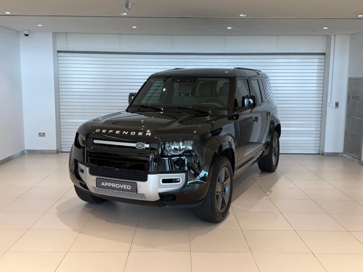 Land Rover Defender 110 3.0i6 HSE 2024