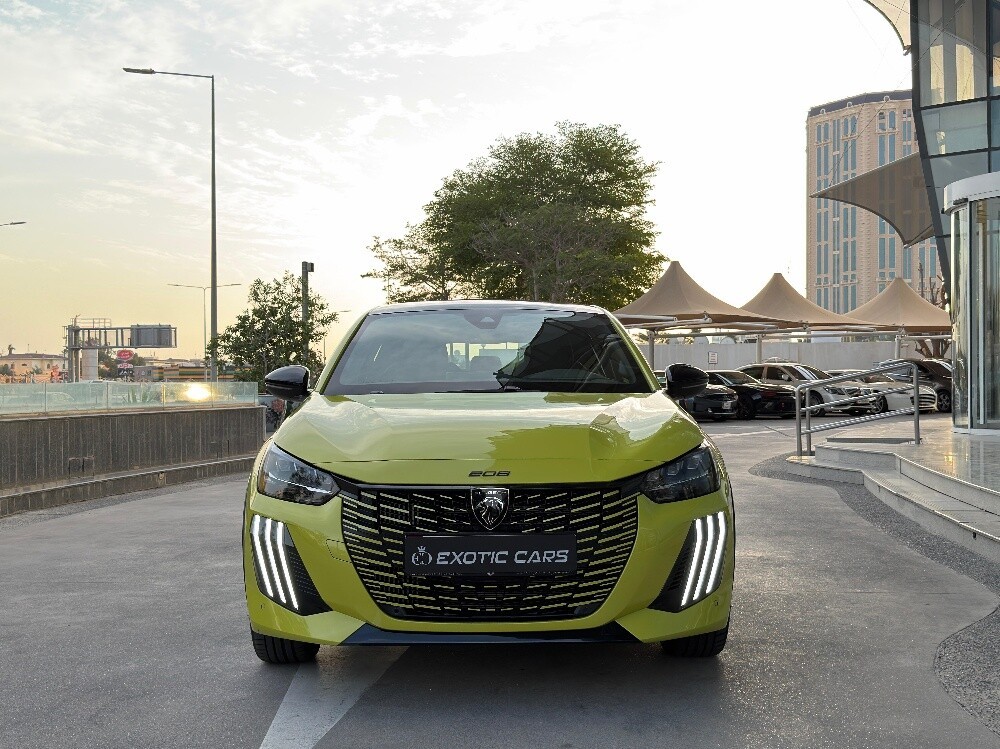 Peugeot 208 GT Line 2025 - Image 2