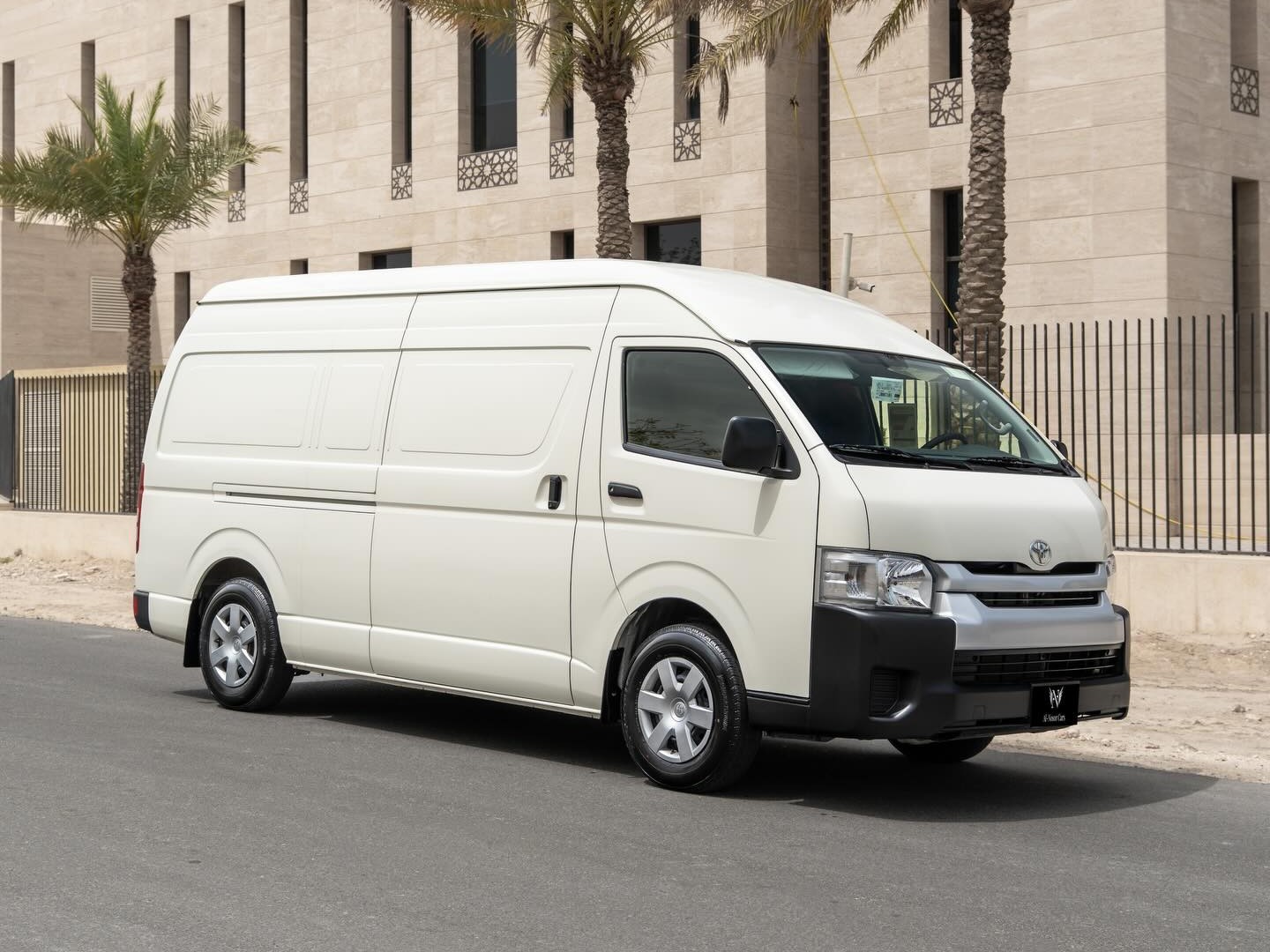 Toyota Hi-Ace 2018