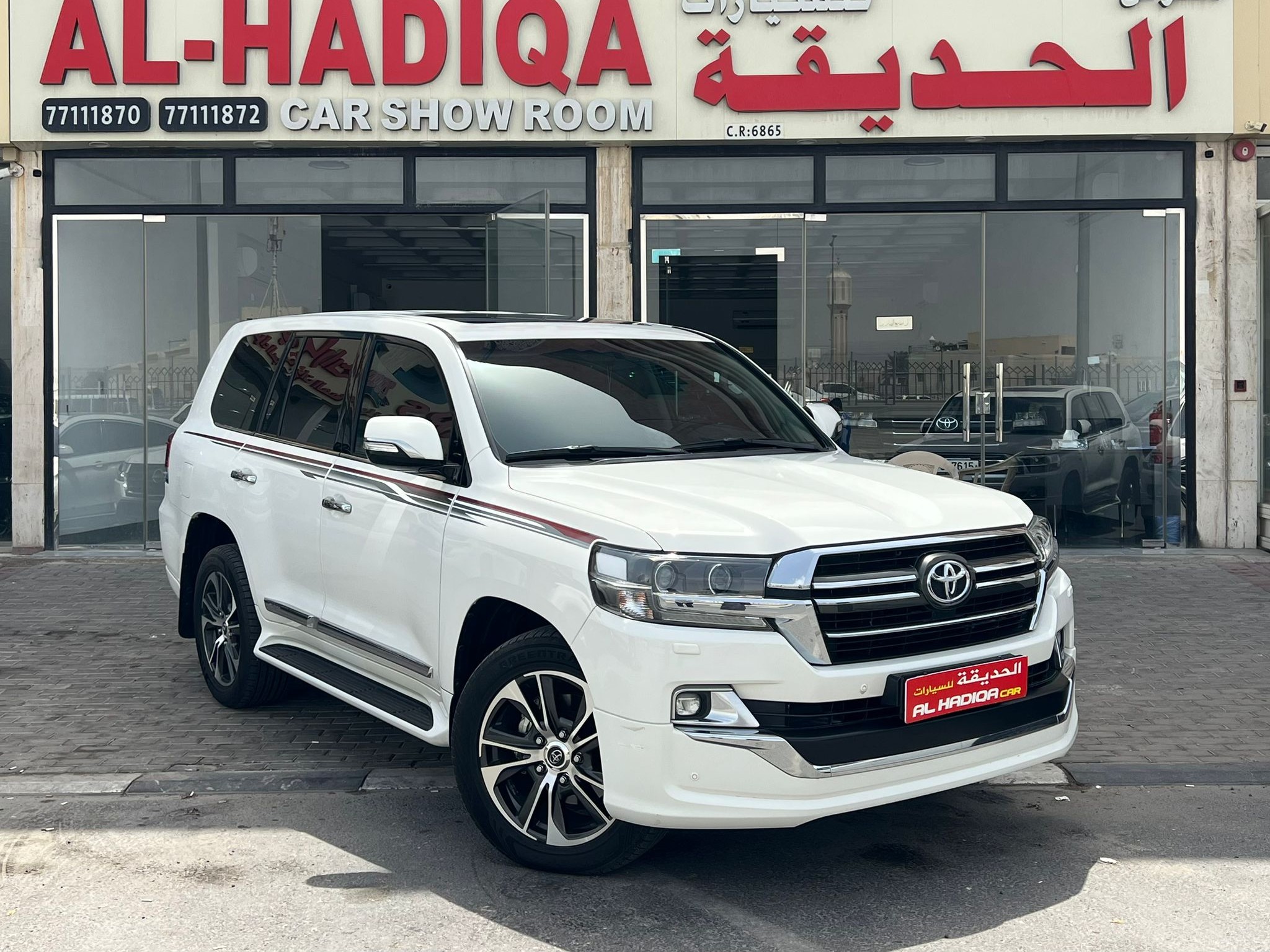 Toyota Land Cruiser GXR Grand Touring 2020 - Image 2
