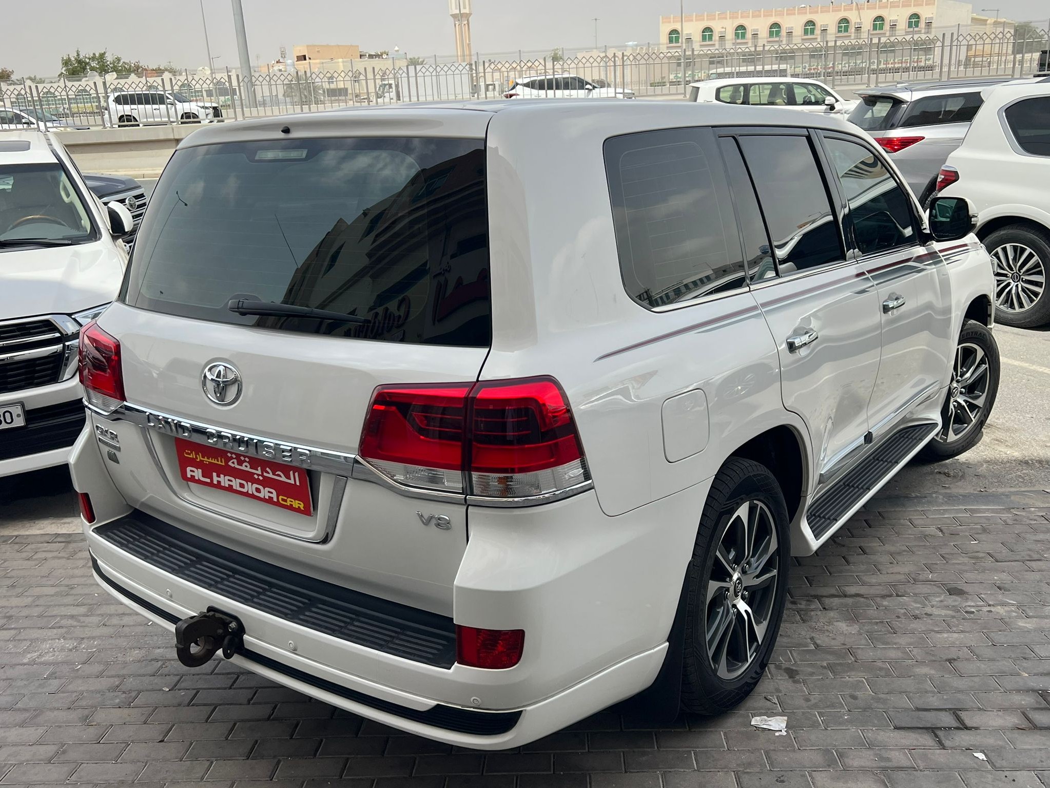 Toyota Land Cruiser GXR Grand Touring 2020 - Image 4