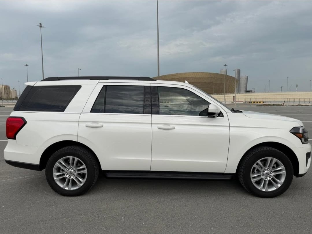 Ford Expedition 2024 - Image 2