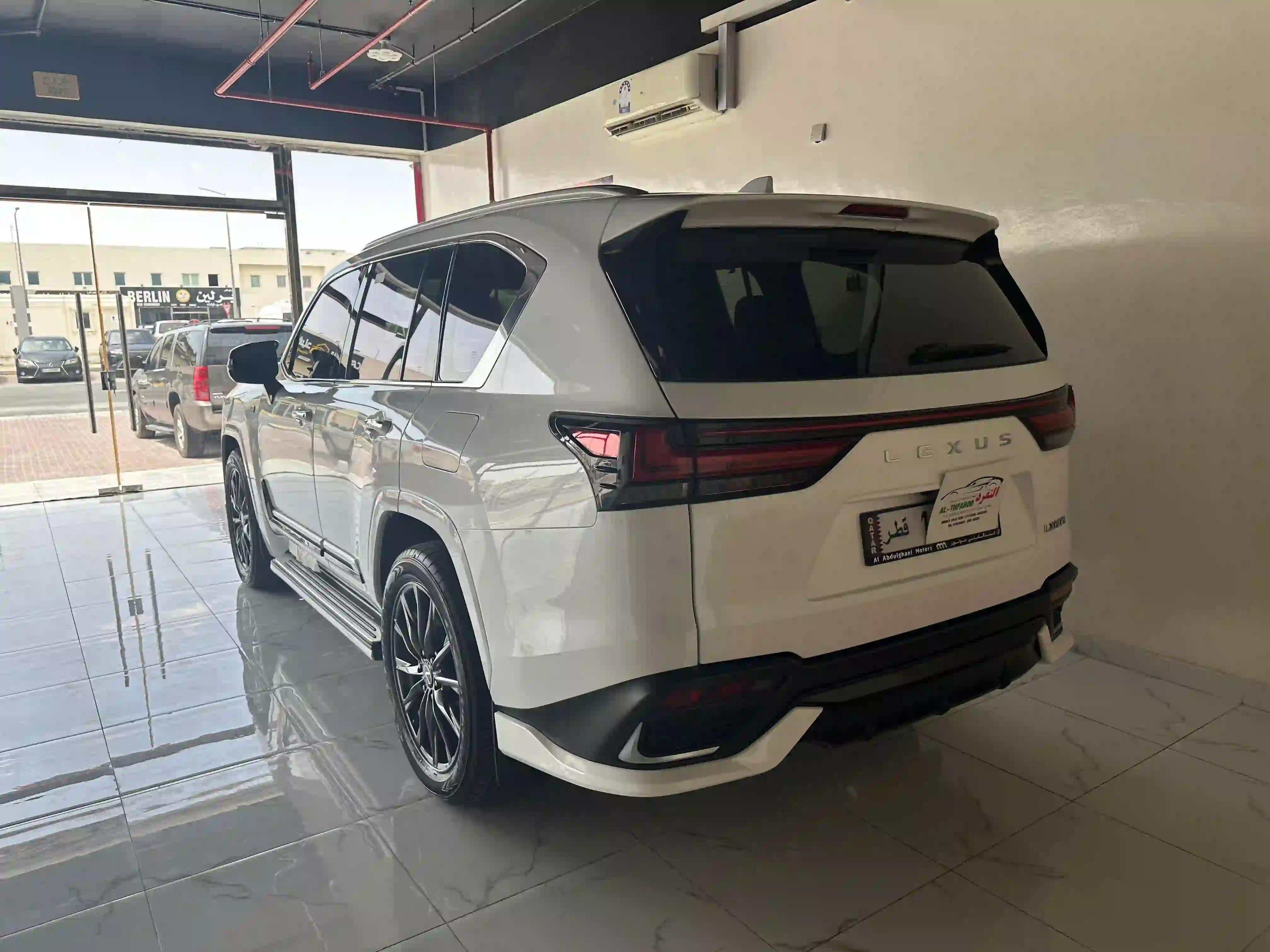 Lexus LX 600  F-Sport 2026 - Image 4