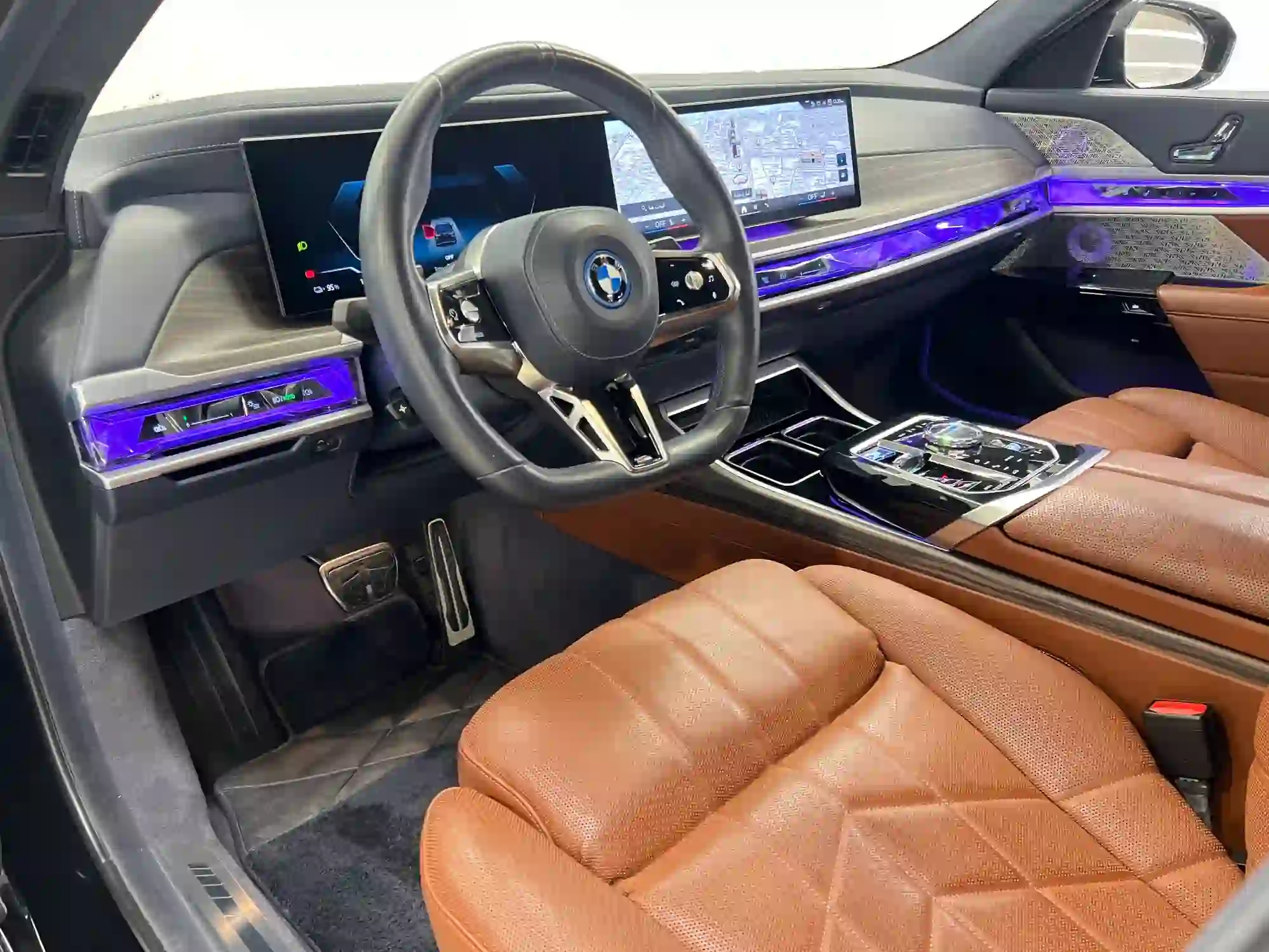 BMW i7 2023 - Image 3