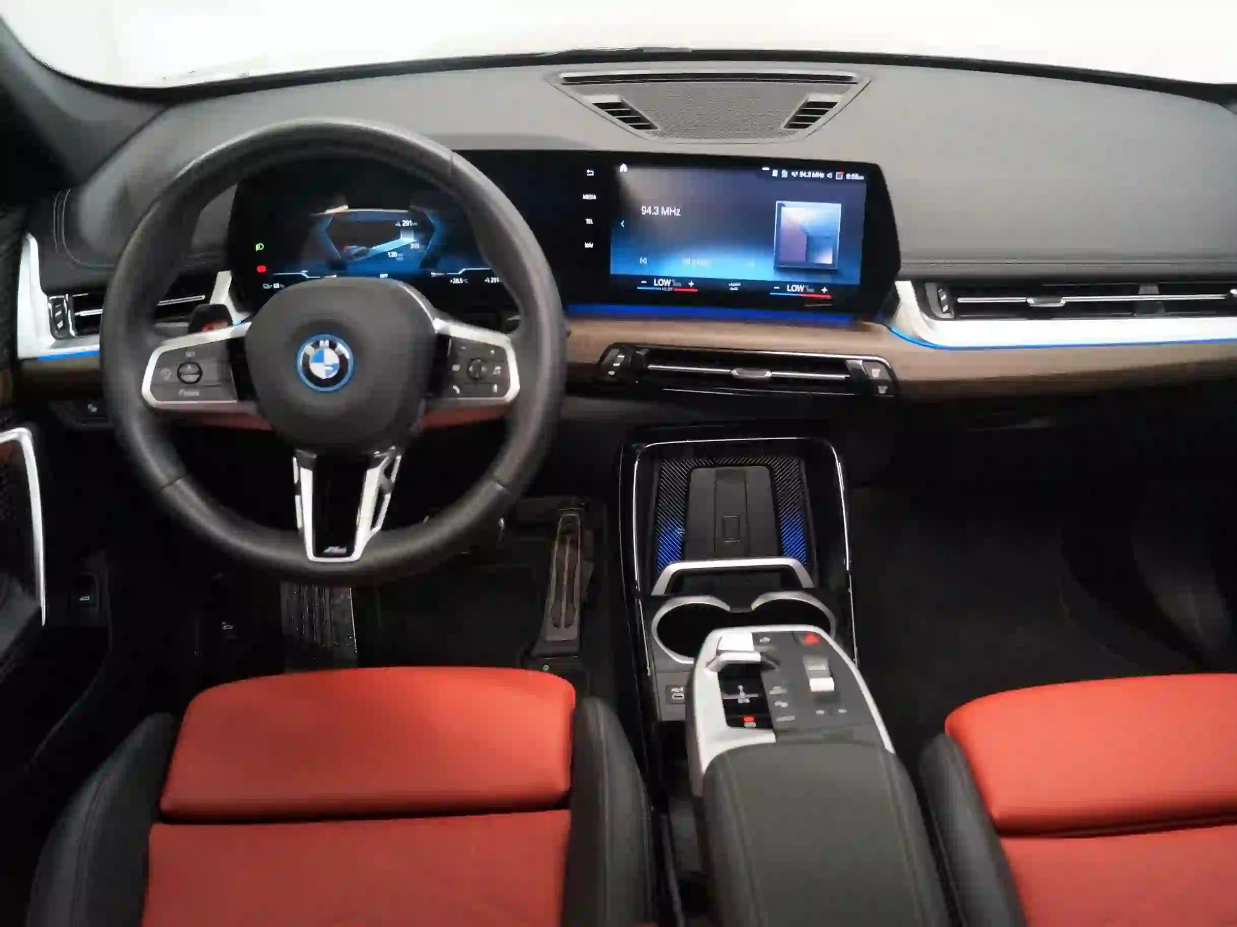 BMW ix 1 xDrive30 M Sport 2023 — photo 9 for sale in Qatar