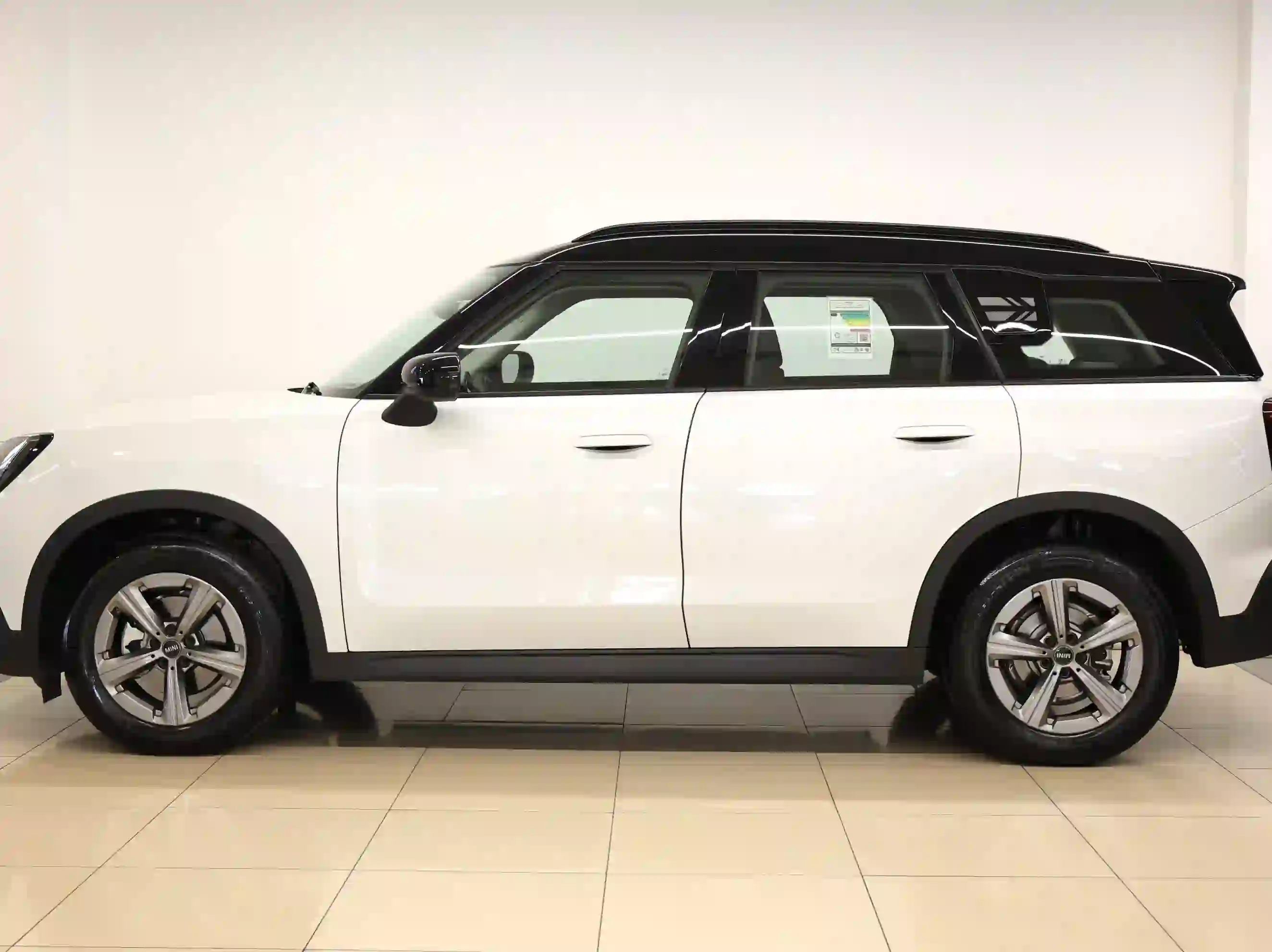 Mini Cooper Countryman 2025 - Image 2