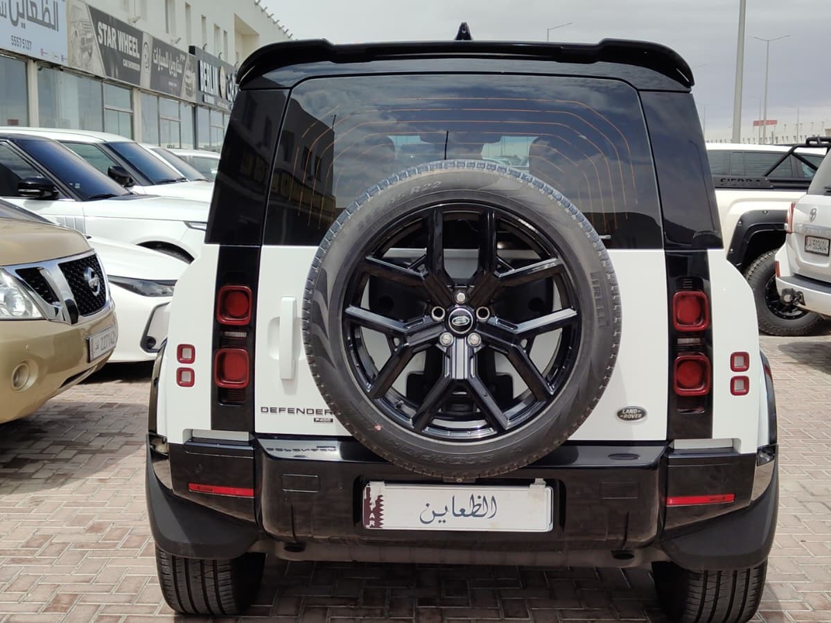 Land Rover Defender 110 2021 - Image 2
