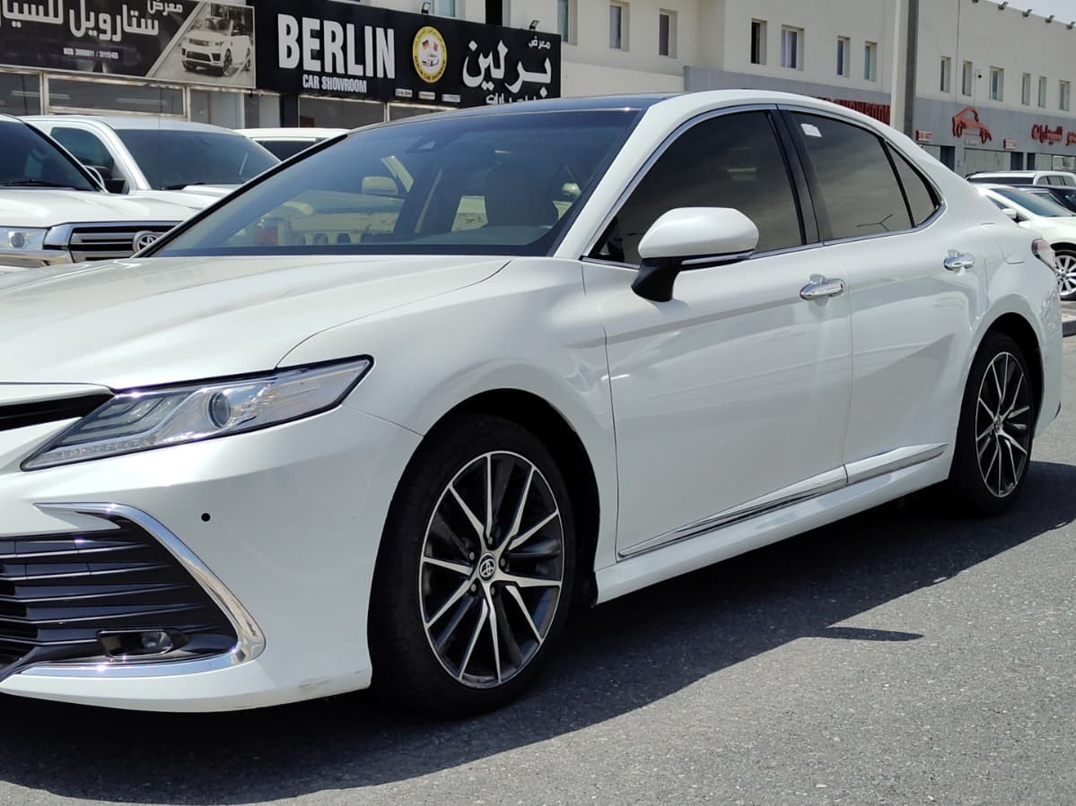 Toyota Camry Limited Edition  2022 - Image 2