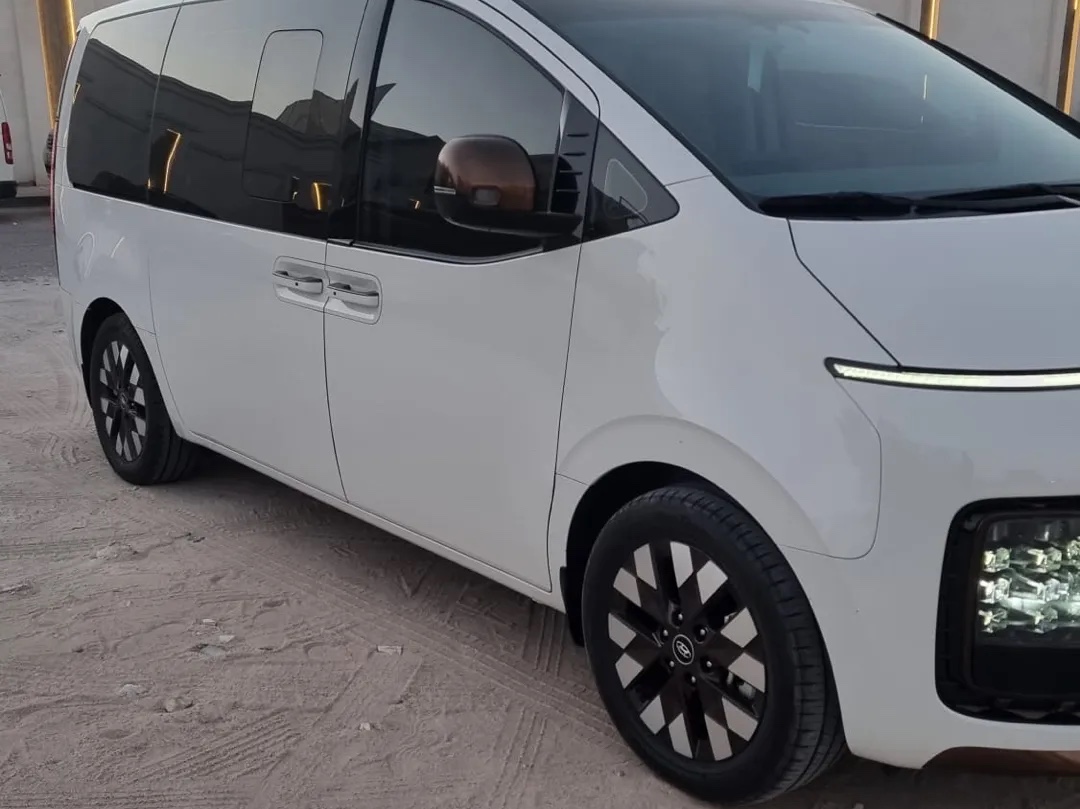 Hyundai STARIA 2024 - Image 3