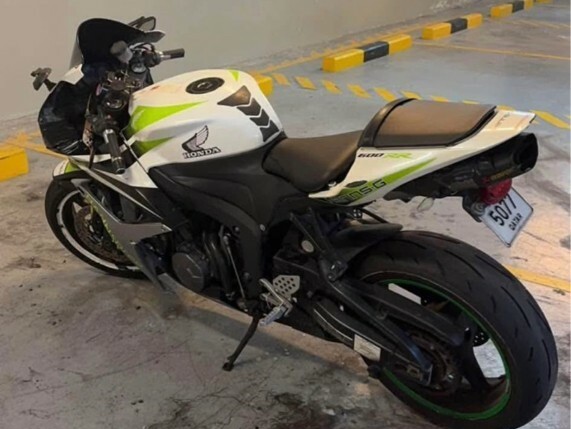 HONDA CBR  2008 - Image 2