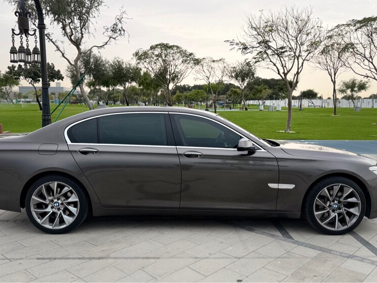 BMW 7-Series 740 Li 2015 - Image 2