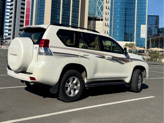Toyota Prado VX v6 2012 - Image 2