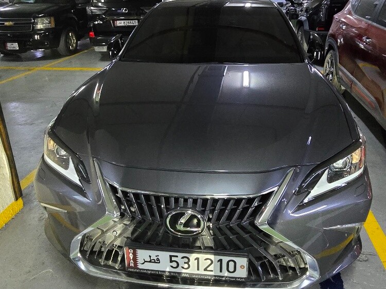 Lexus ES 350 2023 - Image 1