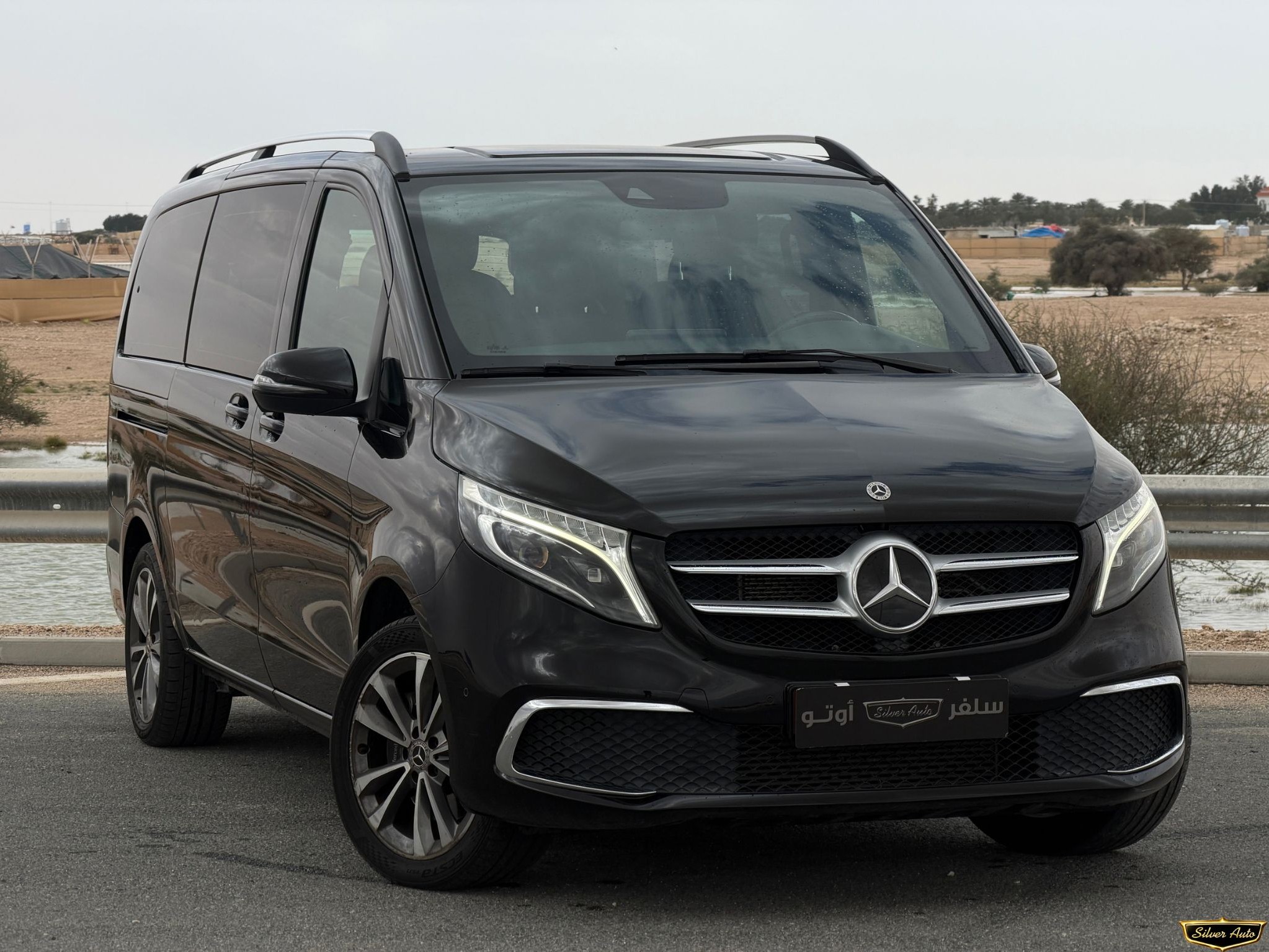 Mercedes-Benz V-Class 250 2022 - Image 2