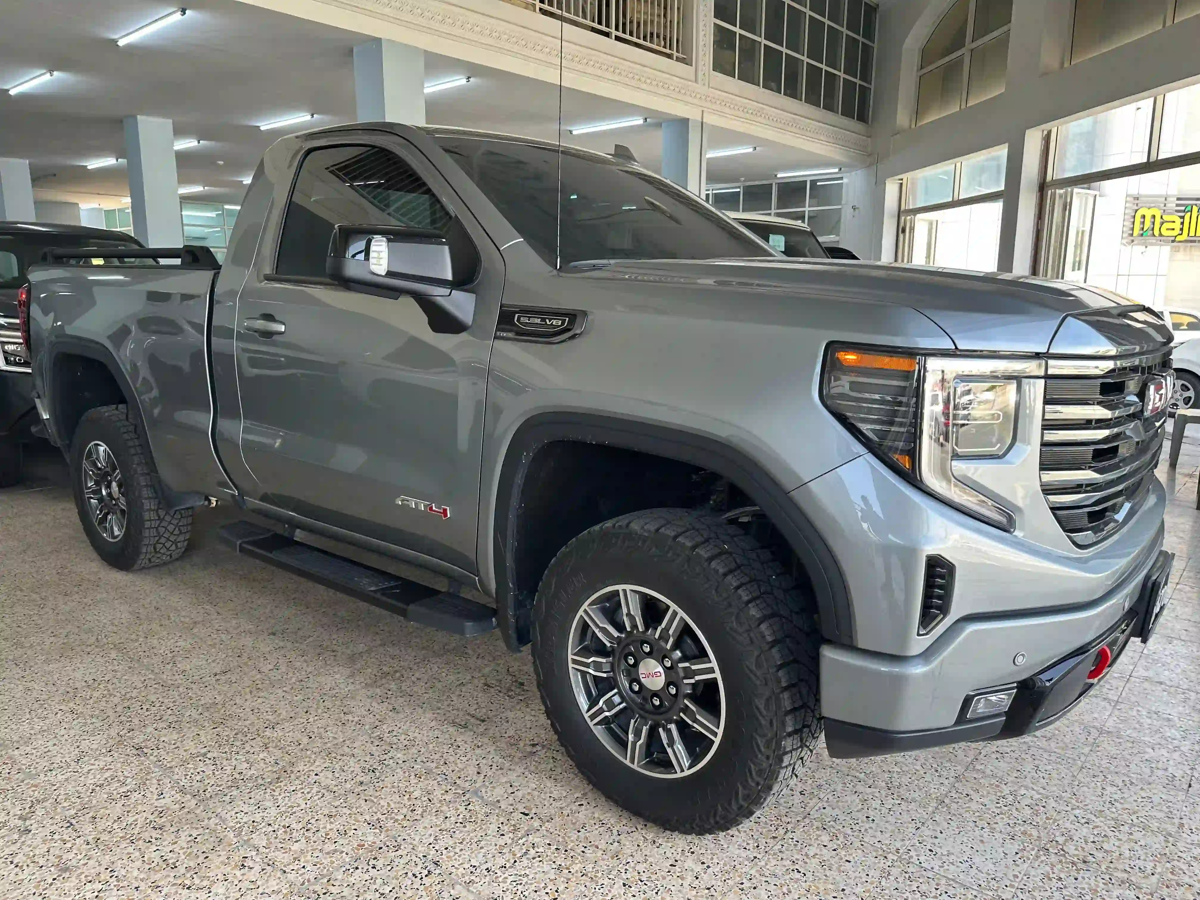 GMC Sierra AT4 2024 - Image 3