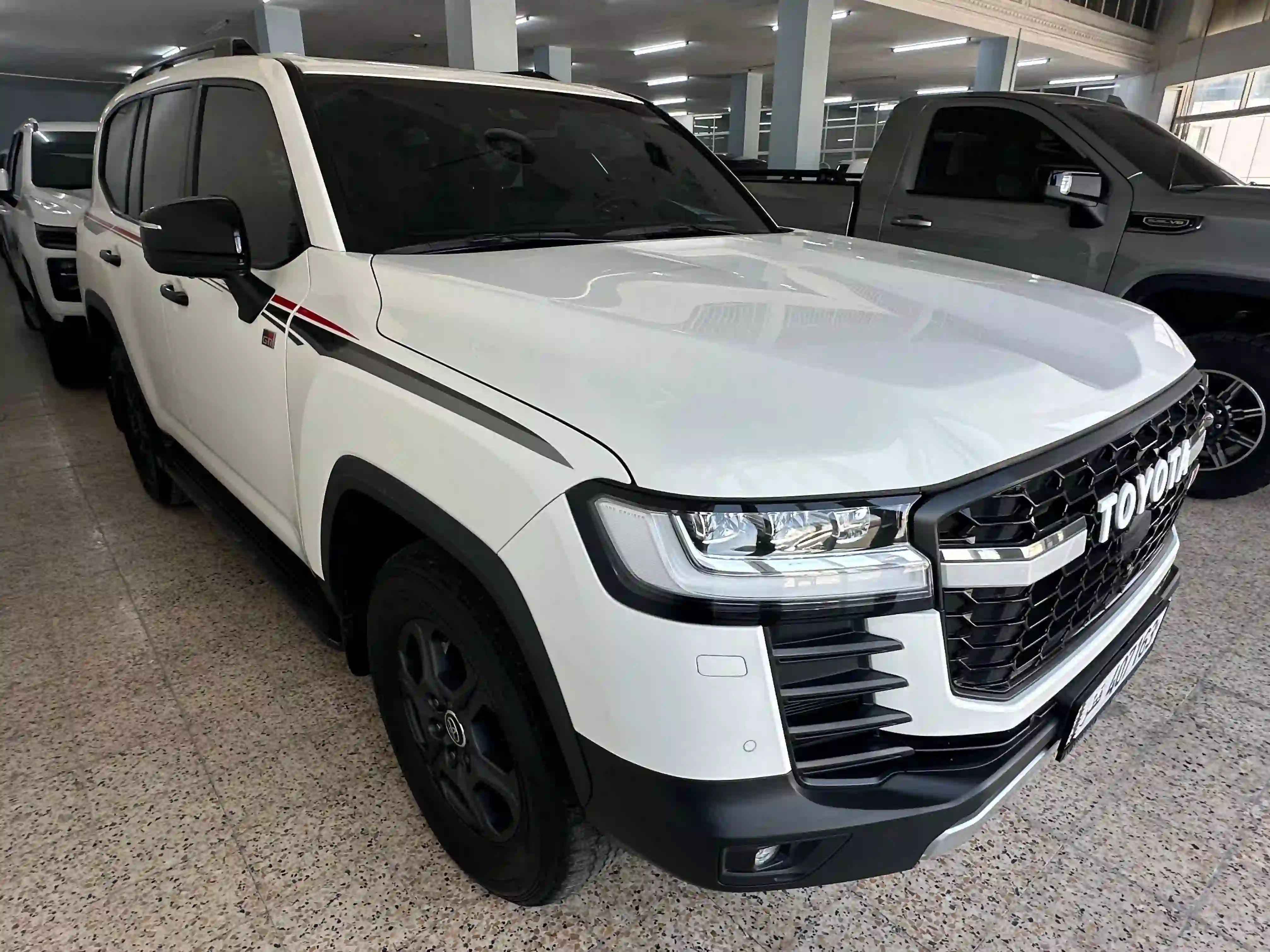 Toyota Land Cruiser GR TWIN TURBO 2023 - Image 3