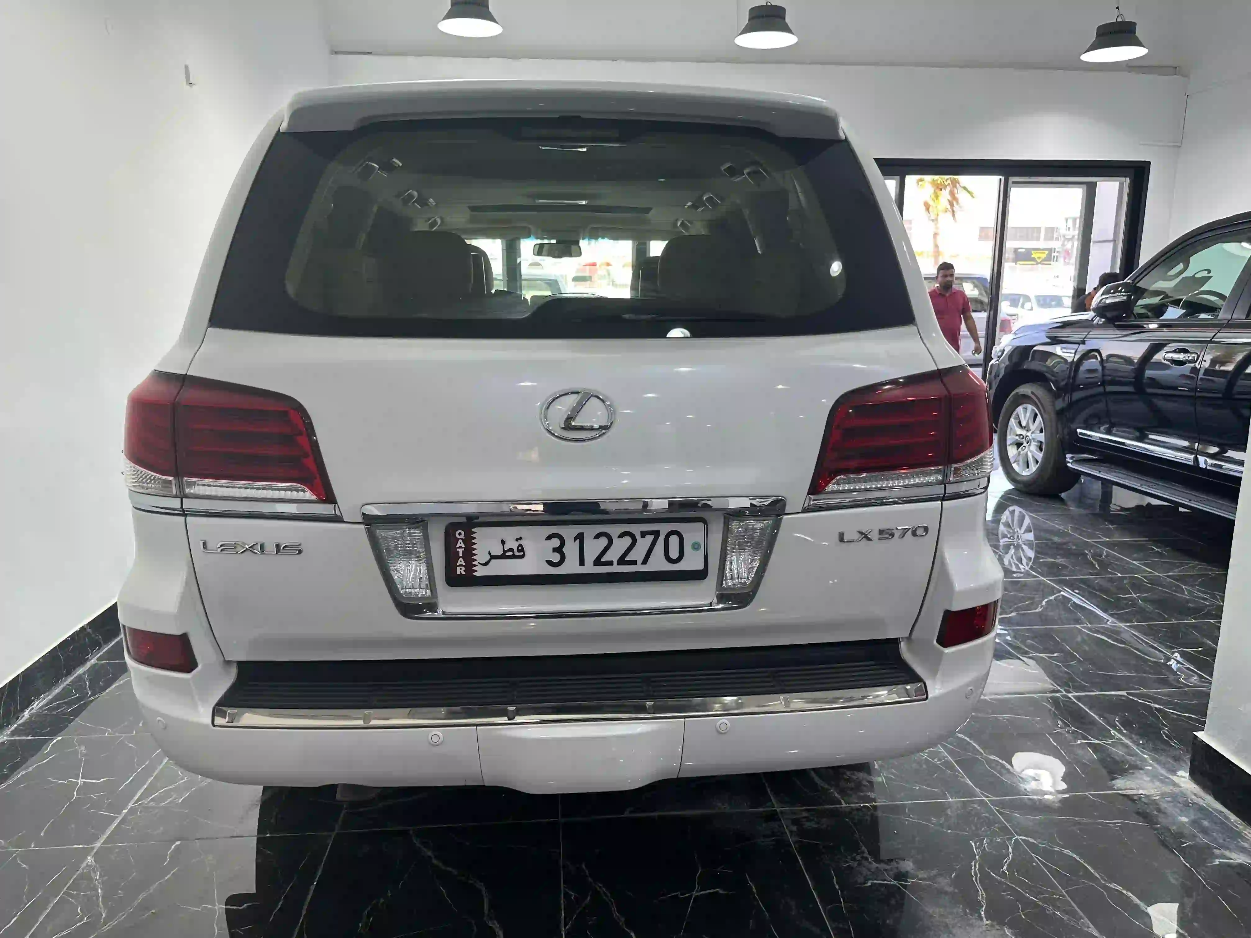 Lexus LX 570 2013 - Image 4