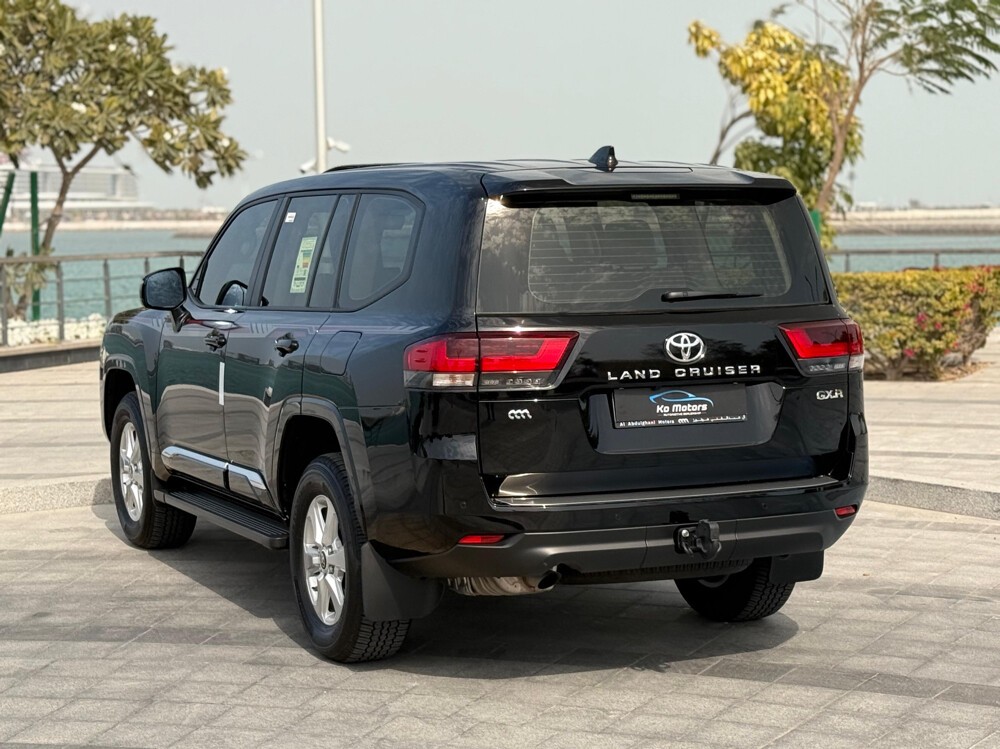 Toyota Land Cruiser GX.R 2025 - Image 3