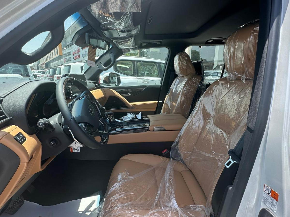 Lexus LX 600 - Image 2