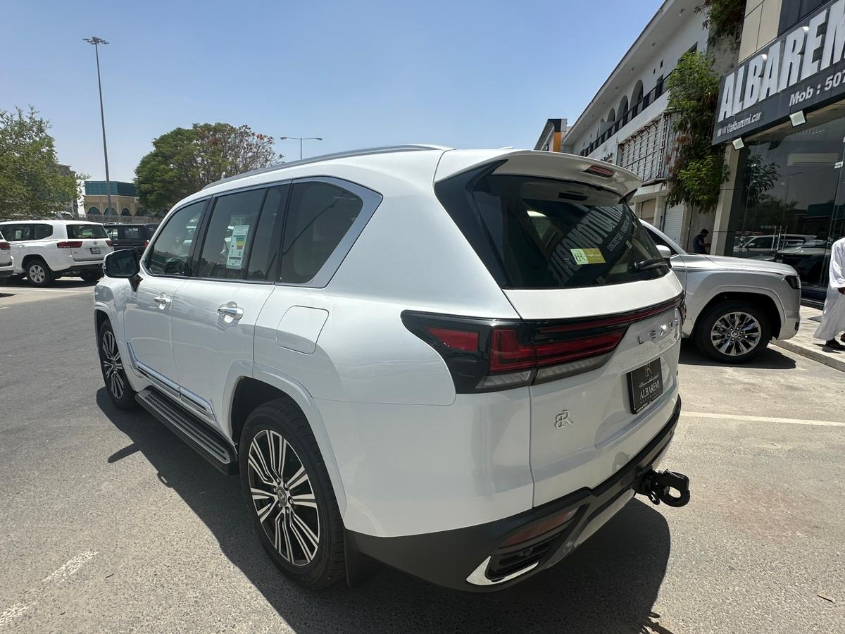 Lexus LX 600 - Image 4