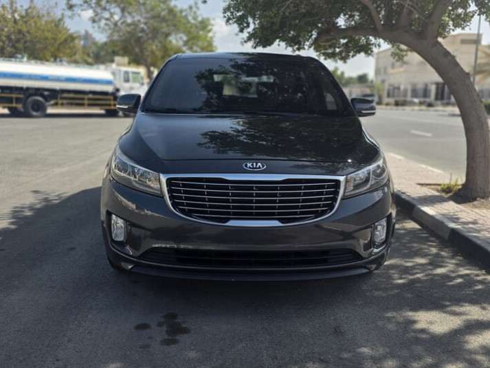 Kia Carnival 2017 - Image 1